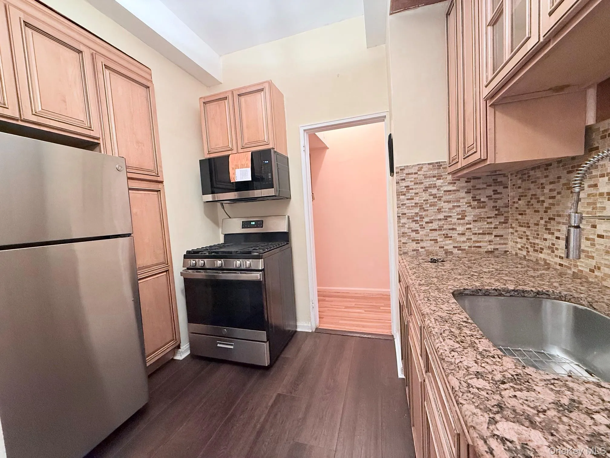 83-75 Woodhaven Boulevard, New York, NY, 1 Bedroom Bedrooms, 3 Rooms Rooms,1 BathroomBathrooms,Residential,For Rent,Woodhaven,0,1011939 83-75 Woodhaven Boulevard, New York, NY, 1 Bedroom Bedrooms, 3 Rooms Rooms,1 BathroomBathrooms,Residential,For Rent,Woodhaven,0,1011939