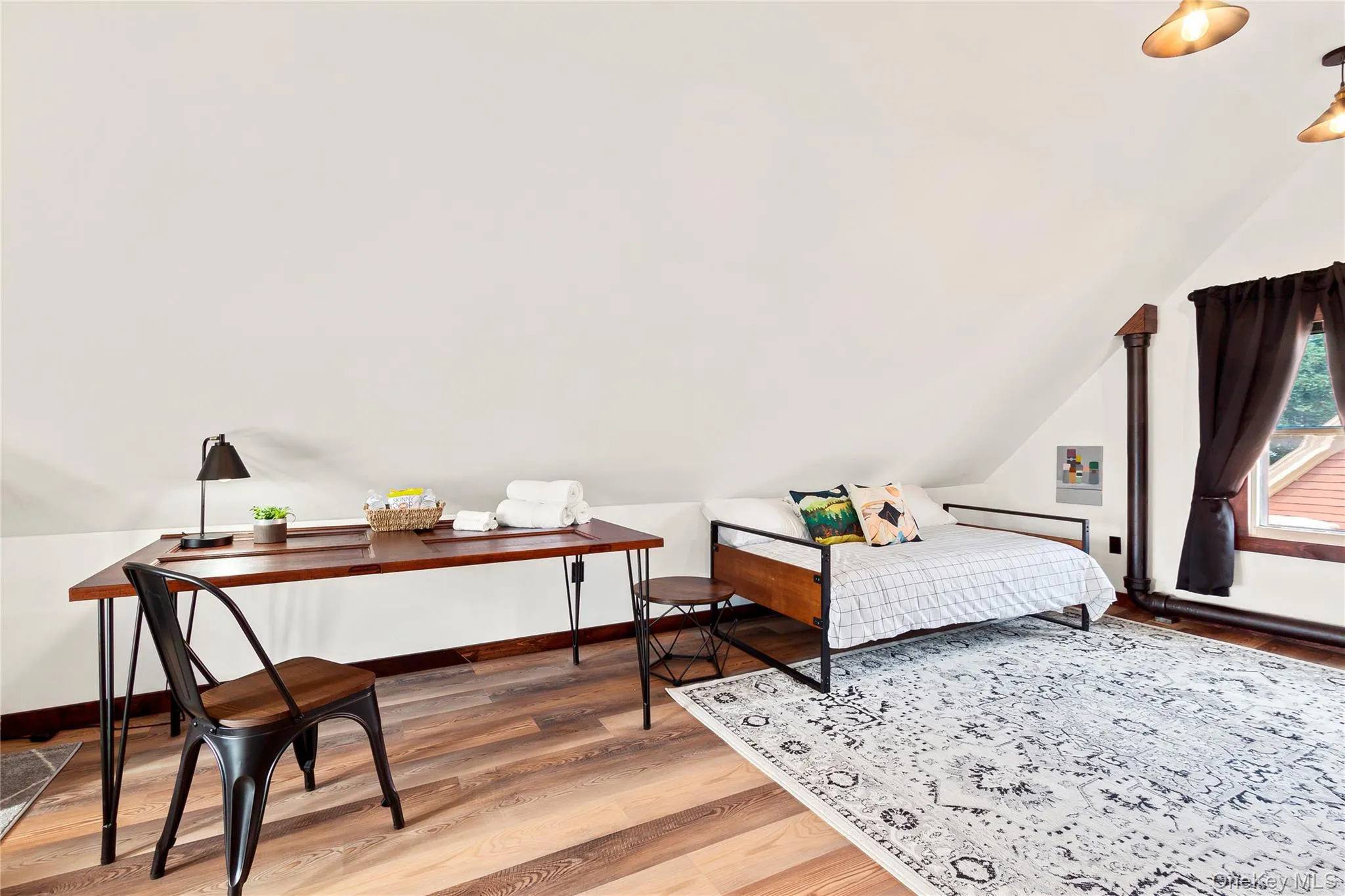 28 Grandview Avenue, Catskill, NY, 4 Bedrooms Bedrooms, 7 Rooms Rooms,2 BathroomsBathrooms,Residential,For Rent,Grandview,0,1011941 28 Grandview Avenue, Catskill, NY, 4 Bedrooms Bedrooms, 7 Rooms Rooms,2 BathroomsBathrooms,Residential,For Rent,Grandview,0,1011941