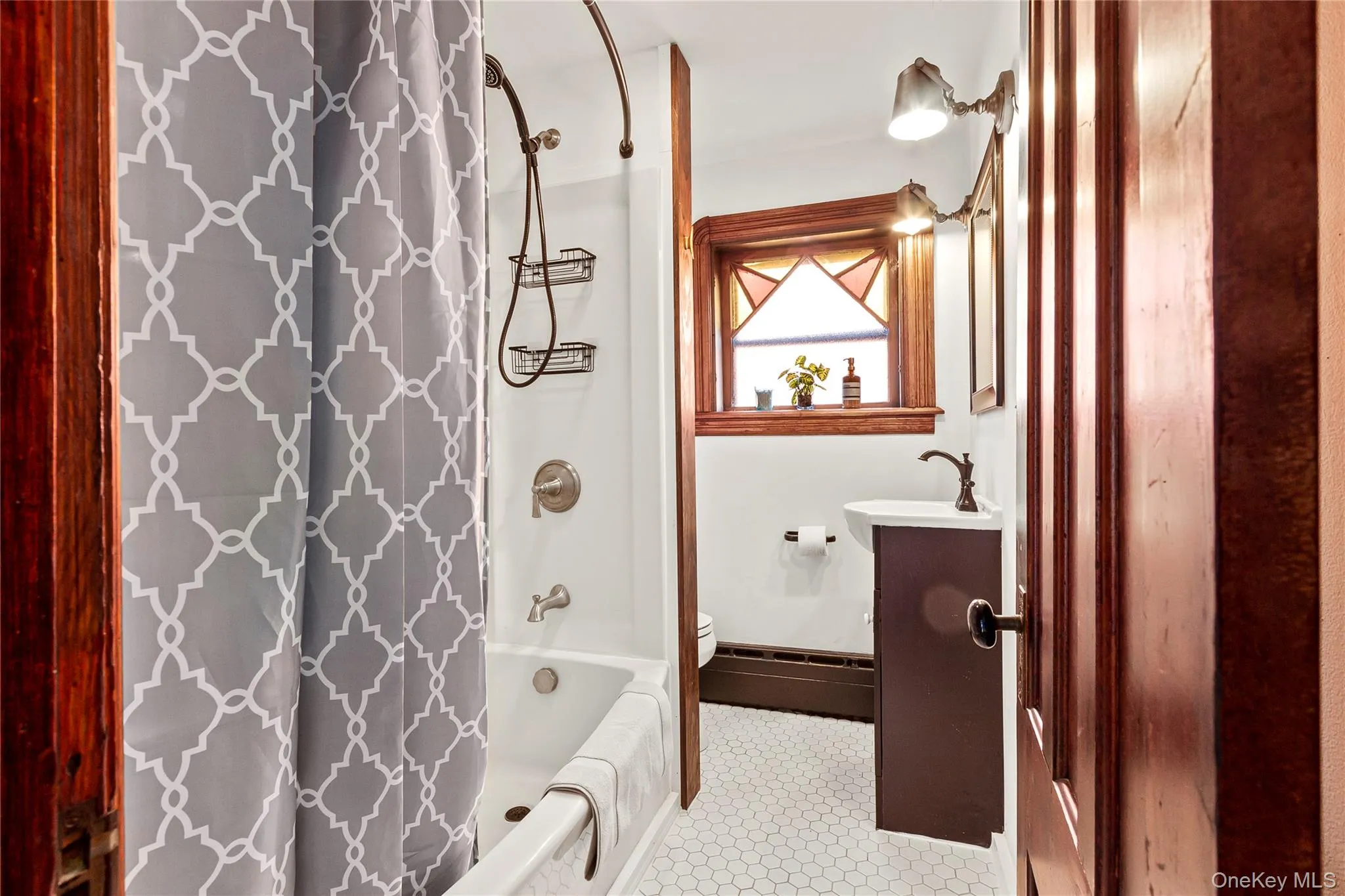 28 Grandview Avenue, Catskill, NY, 4 Bedrooms Bedrooms, 7 Rooms Rooms,2 BathroomsBathrooms,Residential,For Rent,Grandview,0,1011941 28 Grandview Avenue, Catskill, NY, 4 Bedrooms Bedrooms, 7 Rooms Rooms,2 BathroomsBathrooms,Residential,For Rent,Grandview,0,1011941