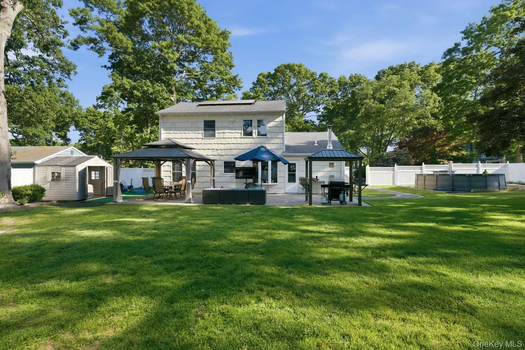 28 Cedar Heights Drive, Brookhaven, NY, 3 Bedrooms Bedrooms, 8 Rooms Rooms,1 BathroomBathrooms,Residential,For Rent,Cedar Heights,0,1011945 28 Cedar Heights Drive, Brookhaven, NY, 3 Bedrooms Bedrooms, 8 Rooms Rooms,1 BathroomBathrooms,Residential,For Rent,Cedar Heights,0,1011945