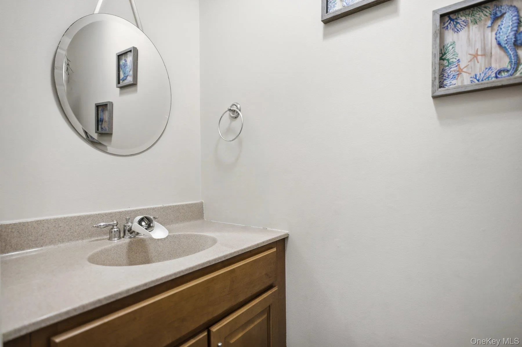 Upstairs Full Bath Upstairs Full Bath