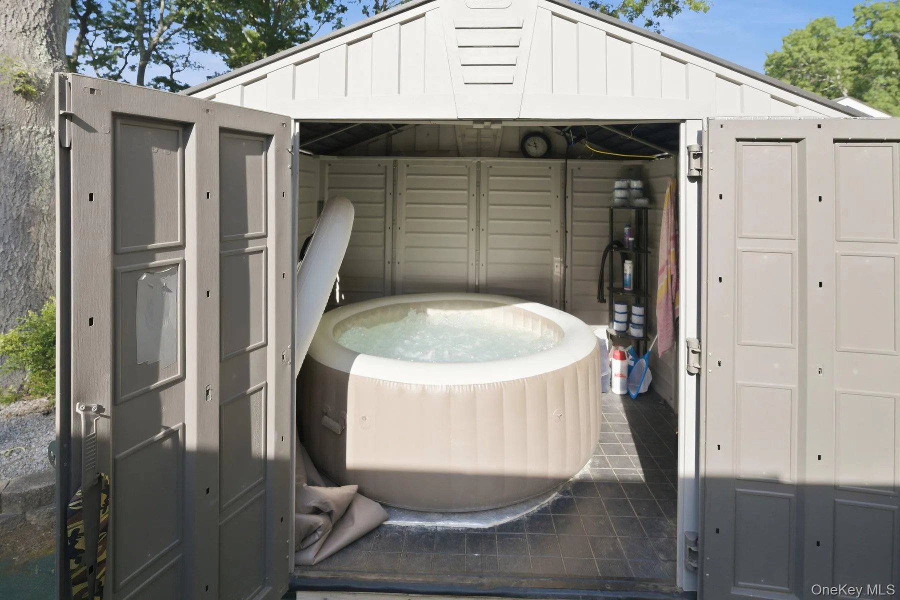 Hot Tub Hot Tub