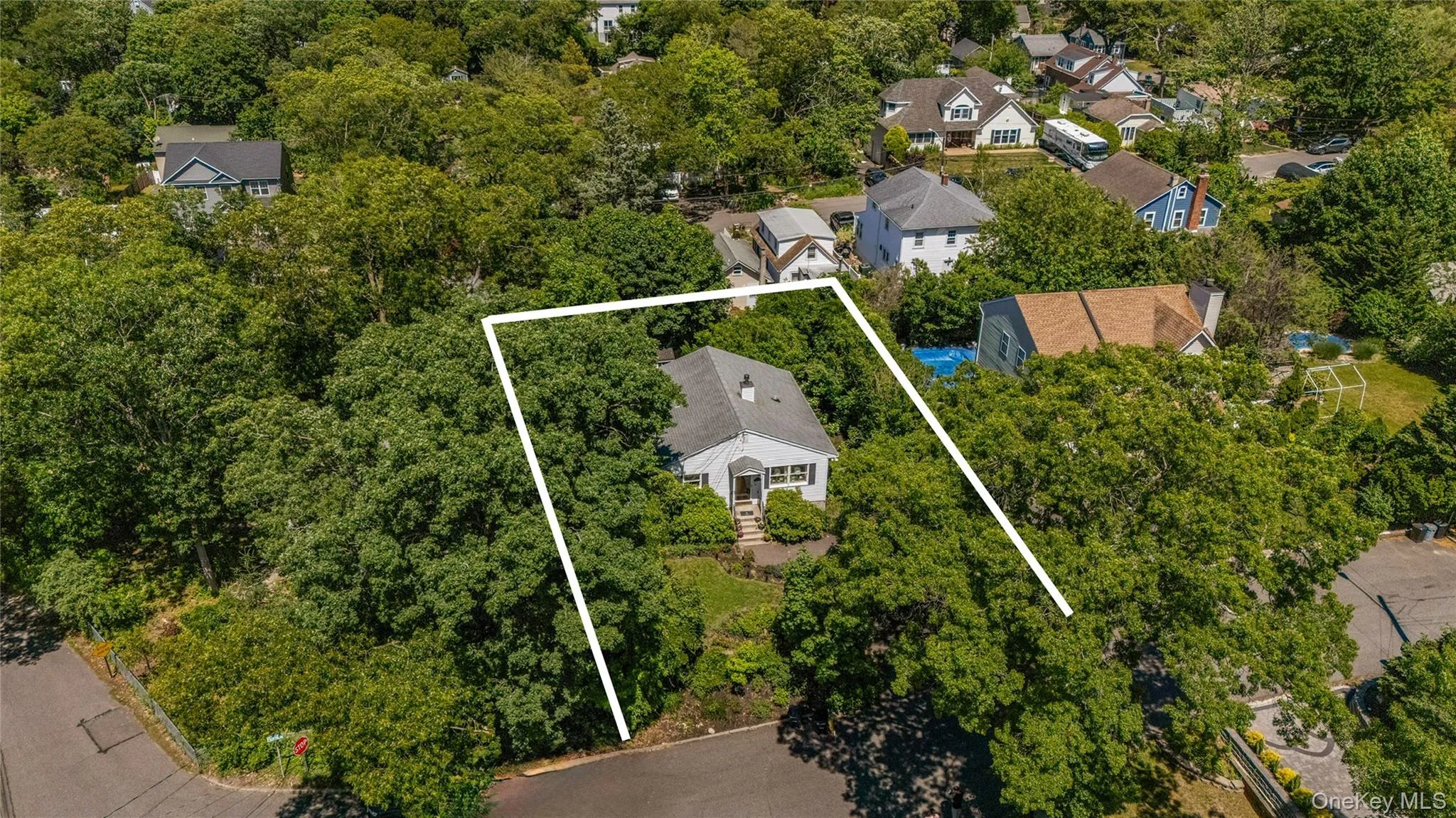 47 Floral Road, Brookhaven, NY, 3 Bedrooms Bedrooms, 7 Rooms Rooms,1 BathroomBathrooms,Residential,For Rent,Floral,0,1011949 47 Floral Road, Brookhaven, NY, 3 Bedrooms Bedrooms, 7 Rooms Rooms,1 BathroomBathrooms,Residential,For Rent,Floral,0,1011949