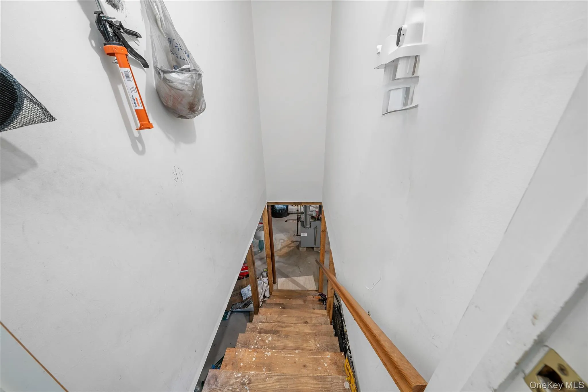 47 Floral Road, Brookhaven, NY, 3 Bedrooms Bedrooms, 7 Rooms Rooms,1 BathroomBathrooms,Residential,For Rent,Floral,0,1011949 47 Floral Road, Brookhaven, NY, 3 Bedrooms Bedrooms, 7 Rooms Rooms,1 BathroomBathrooms,Residential,For Rent,Floral,0,1011949