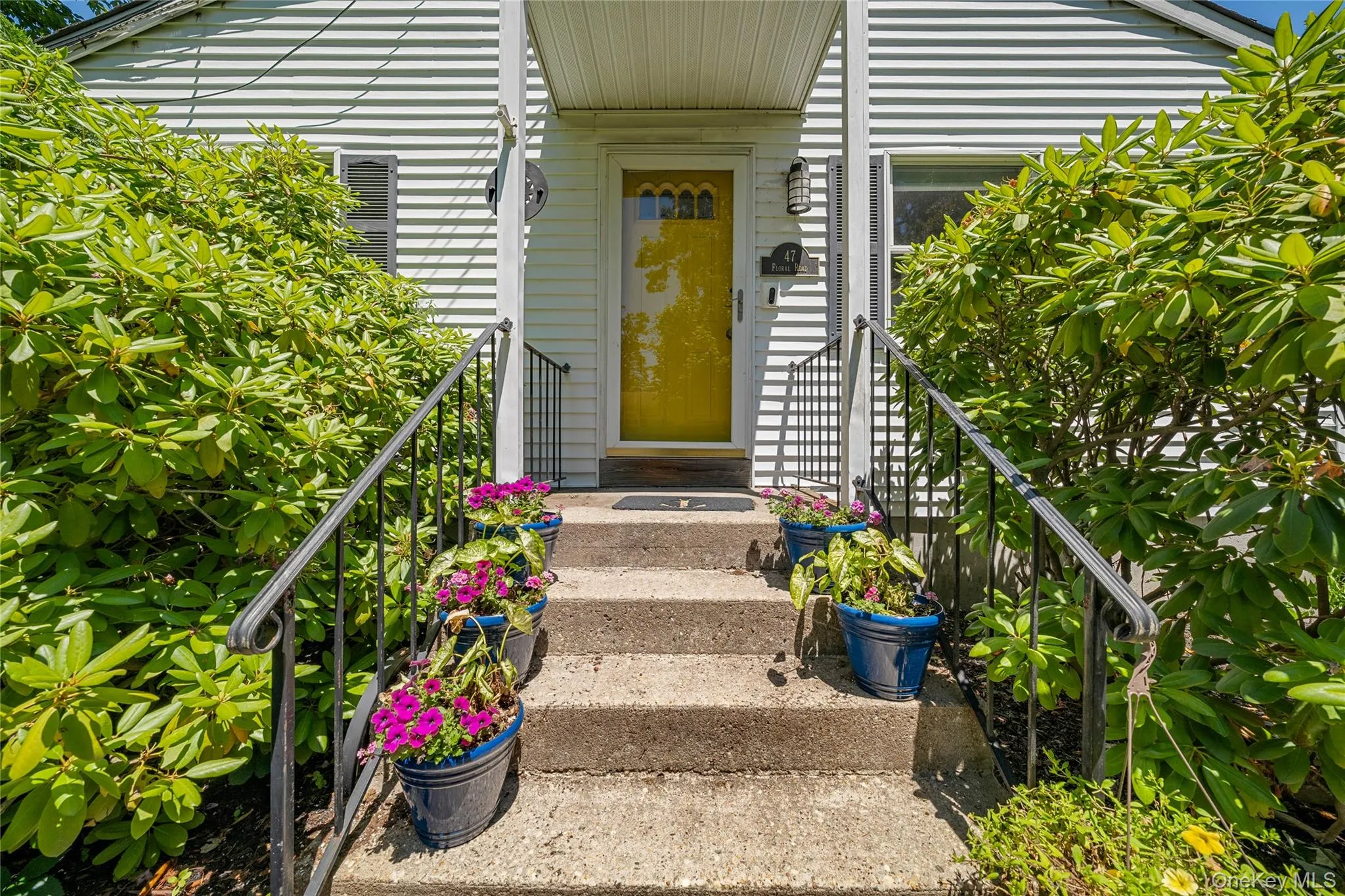 47 Floral Road, Brookhaven, NY, 3 Bedrooms Bedrooms, 7 Rooms Rooms,1 BathroomBathrooms,Residential,For Rent,Floral,0,1011949 47 Floral Road, Brookhaven, NY, 3 Bedrooms Bedrooms, 7 Rooms Rooms,1 BathroomBathrooms,Residential,For Rent,Floral,0,1011949