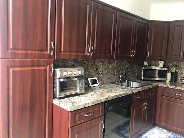 181 Laurel Lane, Hempstead, NY, 2 Bedrooms Bedrooms, 5 Rooms Rooms,1 BathroomBathrooms,Residential,For Rent,Laurel,0,1011950 181 Laurel Lane, Hempstead, NY, 2 Bedrooms Bedrooms, 5 Rooms Rooms,1 BathroomBathrooms,Residential,For Rent,Laurel,0,1011950
