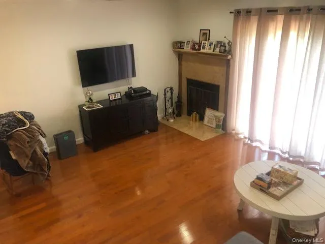 181 Laurel Lane, Hempstead, NY, 2 Bedrooms Bedrooms, 5 Rooms Rooms,1 BathroomBathrooms,Residential,For Rent,Laurel,0,1011950 181 Laurel Lane, Hempstead, NY, 2 Bedrooms Bedrooms, 5 Rooms Rooms,1 BathroomBathrooms,Residential,For Rent,Laurel,0,1011950