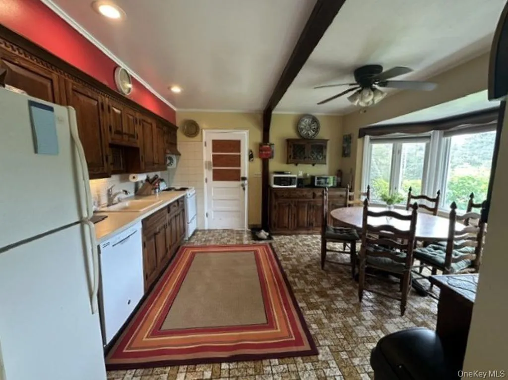 3 Wind Mill Lane, Southampton, NY, 3 Bedrooms Bedrooms, 6 Rooms Rooms,2 BathroomsBathrooms,Residential Lease,For Rent,Wind Mill,0,1011954 3 Wind Mill Lane, Southampton, NY, 3 Bedrooms Bedrooms, 6 Rooms Rooms,2 BathroomsBathrooms,Residential Lease,For Rent,Wind Mill,0,1011954