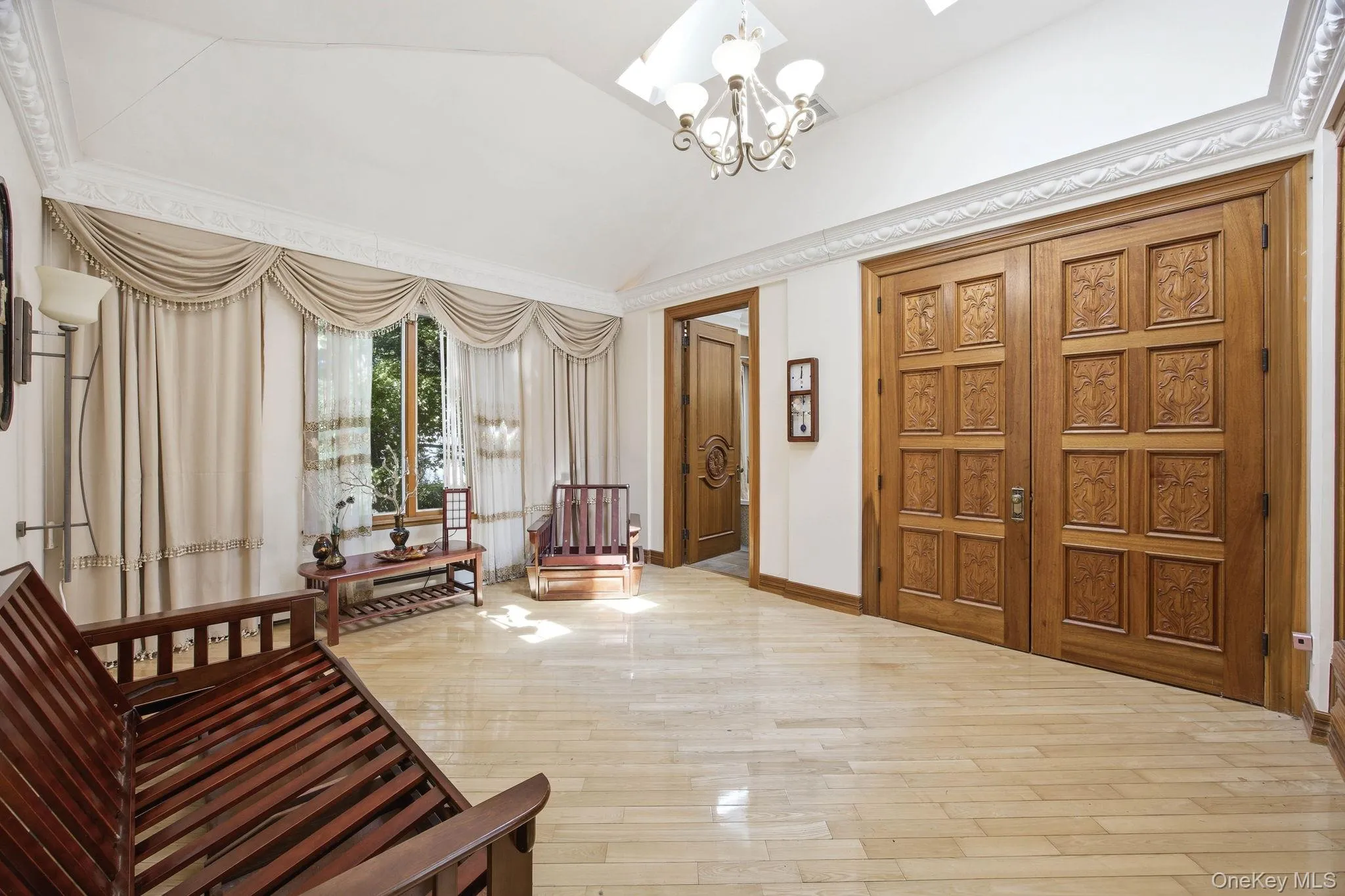 1 Bridle Path Drive, North Hempstead, NY, 7 Bedrooms Bedrooms, 12 Rooms Rooms,6 BathroomsBathrooms,Residential Lease,For Rent,Bridle Path,0,1011961 1 Bridle Path Drive, North Hempstead, NY, 7 Bedrooms Bedrooms, 12 Rooms Rooms,6 BathroomsBathrooms,Residential Lease,For Rent,Bridle Path,0,1011961