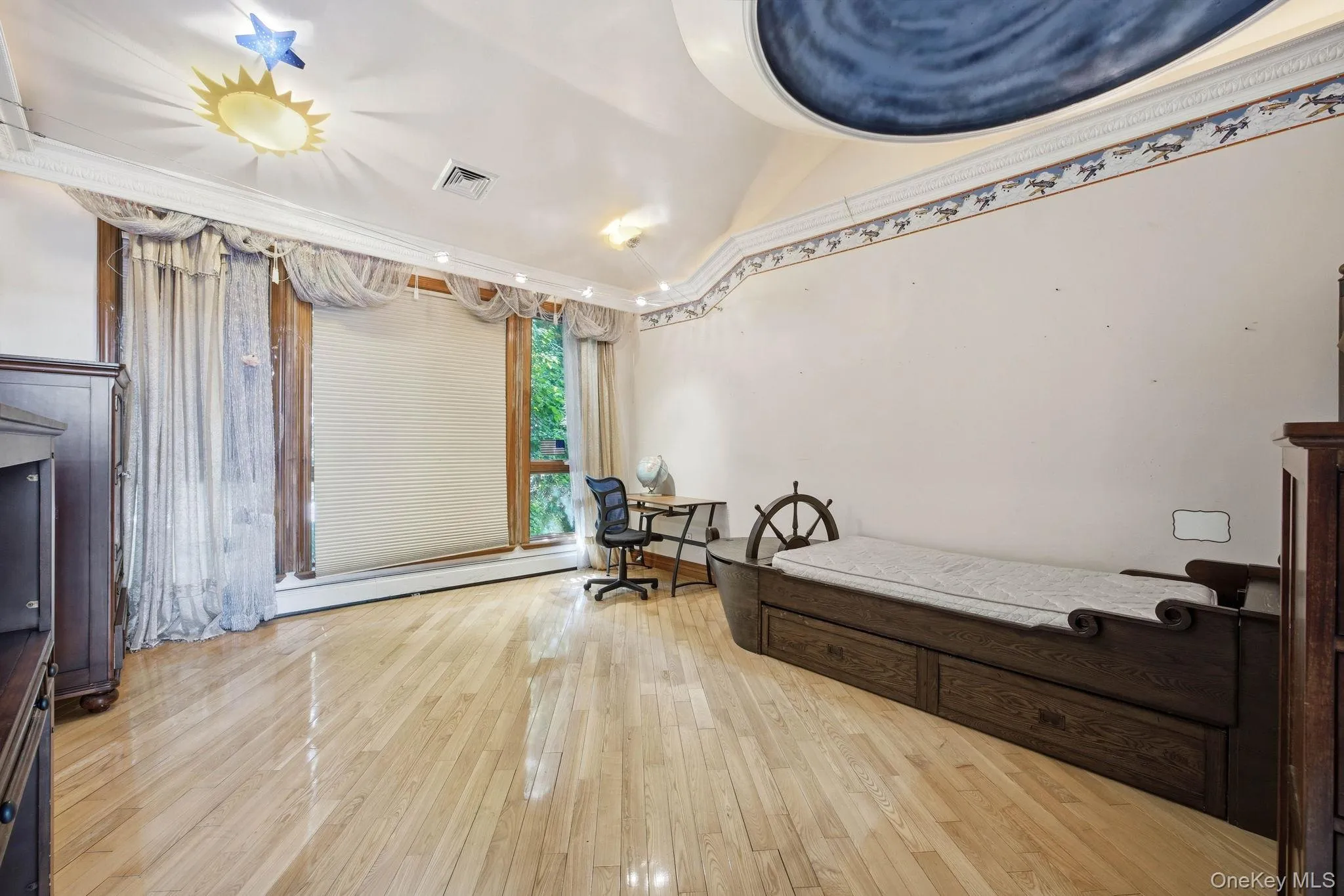 1 Bridle Path Drive, North Hempstead, NY, 7 Bedrooms Bedrooms, 12 Rooms Rooms,6 BathroomsBathrooms,Residential Lease,For Rent,Bridle Path,0,1011961 1 Bridle Path Drive, North Hempstead, NY, 7 Bedrooms Bedrooms, 12 Rooms Rooms,6 BathroomsBathrooms,Residential Lease,For Rent,Bridle Path,0,1011961