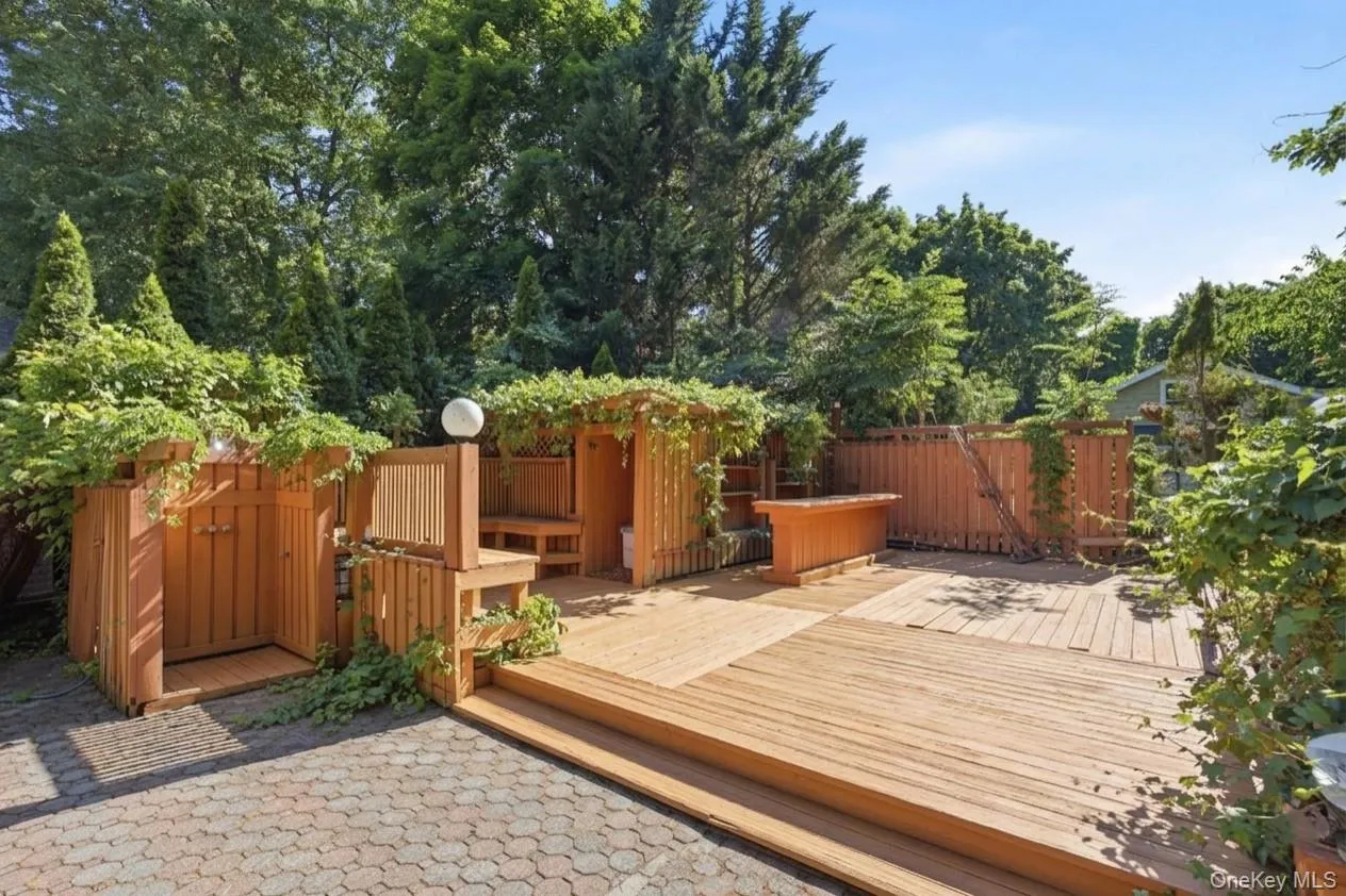 1 Bridle Path Drive, North Hempstead, NY, 7 Bedrooms Bedrooms, 12 Rooms Rooms,6 BathroomsBathrooms,Residential Lease,For Rent,Bridle Path,0,1011961 1 Bridle Path Drive, North Hempstead, NY, 7 Bedrooms Bedrooms, 12 Rooms Rooms,6 BathroomsBathrooms,Residential Lease,For Rent,Bridle Path,0,1011961