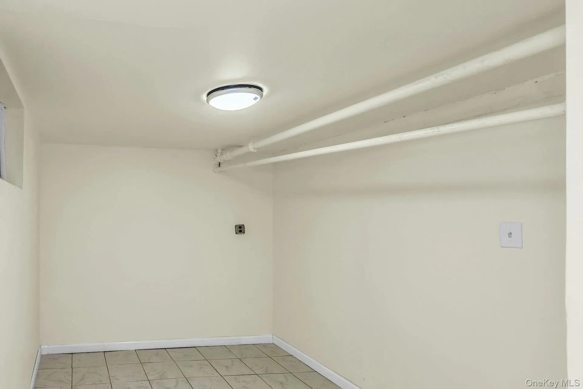 78 Mc Kee Street, North Hempstead, NY, 2 Bedrooms Bedrooms, 5 Rooms Rooms,2 BathroomsBathrooms,Residential,For Rent,Mc Kee,0,1011970 78 Mc Kee Street, North Hempstead, NY, 2 Bedrooms Bedrooms, 5 Rooms Rooms,2 BathroomsBathrooms,Residential,For Rent,Mc Kee,0,1011970