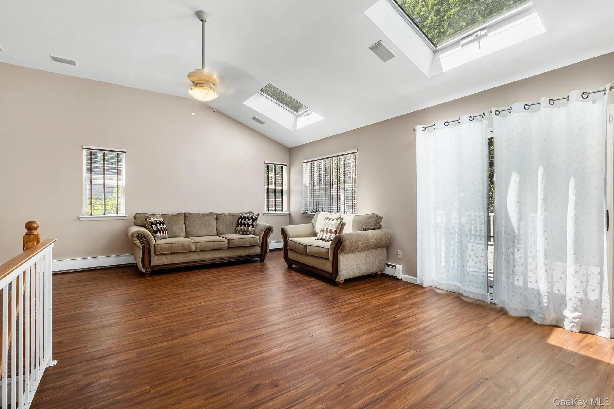 166 Richmond Avenue, Brookhaven, NY, 3 Bedrooms Bedrooms, 7 Rooms Rooms,2 BathroomsBathrooms,Residential,For Rent,Richmond,0,1011975 166 Richmond Avenue, Brookhaven, NY, 3 Bedrooms Bedrooms, 7 Rooms Rooms,2 BathroomsBathrooms,Residential,For Rent,Richmond,0,1011975
