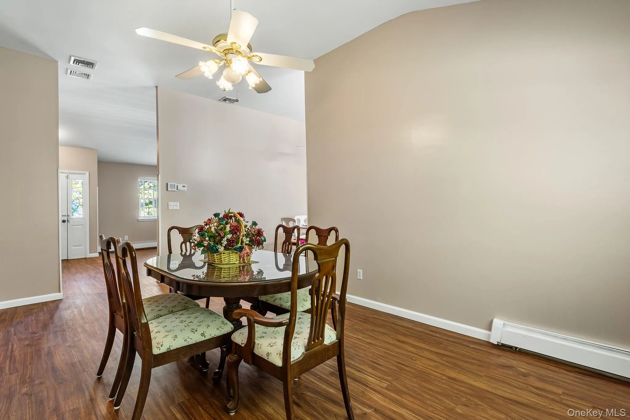 166 Richmond Avenue, Brookhaven, NY, 3 Bedrooms Bedrooms, 7 Rooms Rooms,2 BathroomsBathrooms,Residential,For Rent,Richmond,0,1011975 166 Richmond Avenue, Brookhaven, NY, 3 Bedrooms Bedrooms, 7 Rooms Rooms,2 BathroomsBathrooms,Residential,For Rent,Richmond,0,1011975