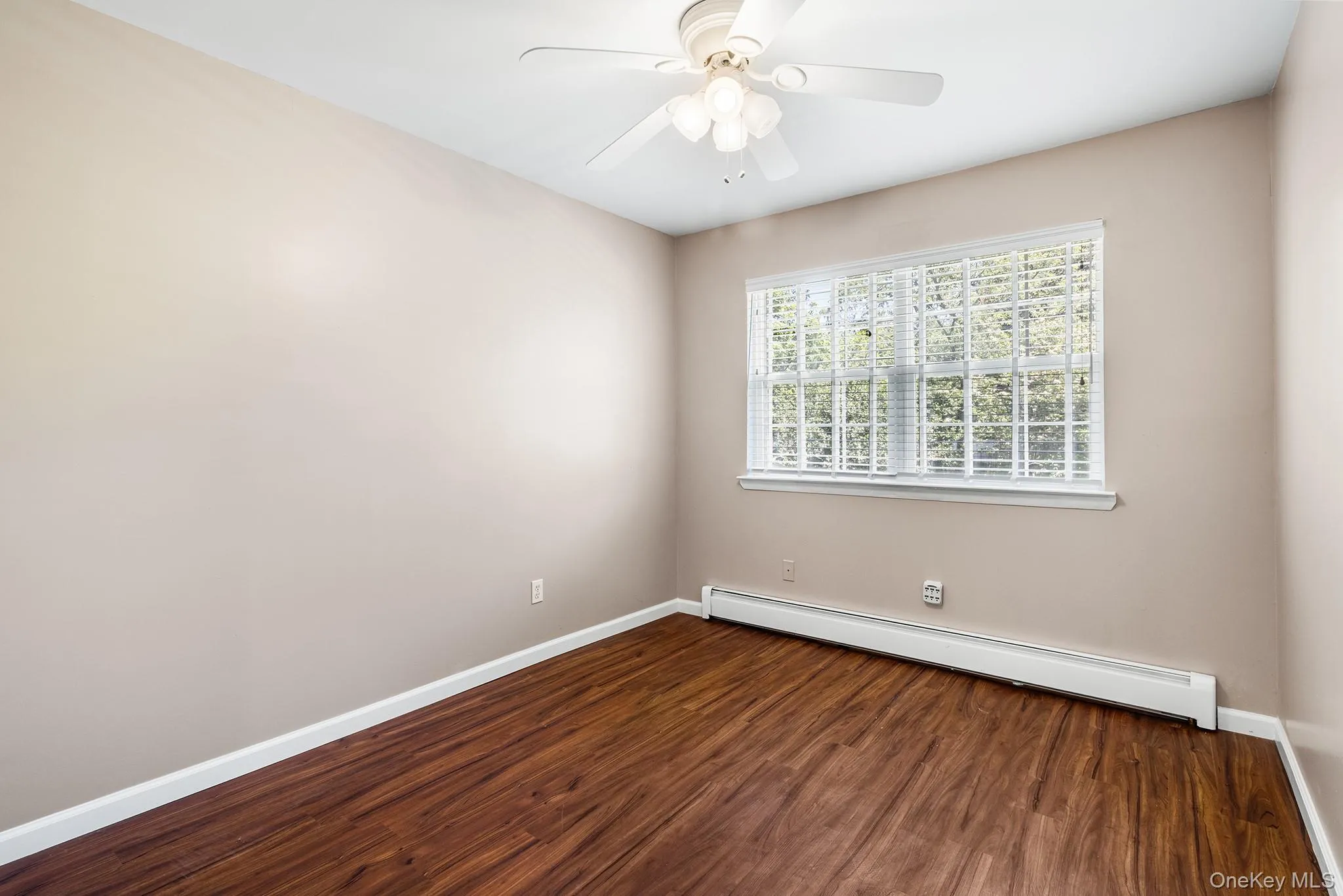 166 Richmond Avenue, Brookhaven, NY, 3 Bedrooms Bedrooms, 7 Rooms Rooms,2 BathroomsBathrooms,Residential,For Rent,Richmond,0,1011975 166 Richmond Avenue, Brookhaven, NY, 3 Bedrooms Bedrooms, 7 Rooms Rooms,2 BathroomsBathrooms,Residential,For Rent,Richmond,0,1011975