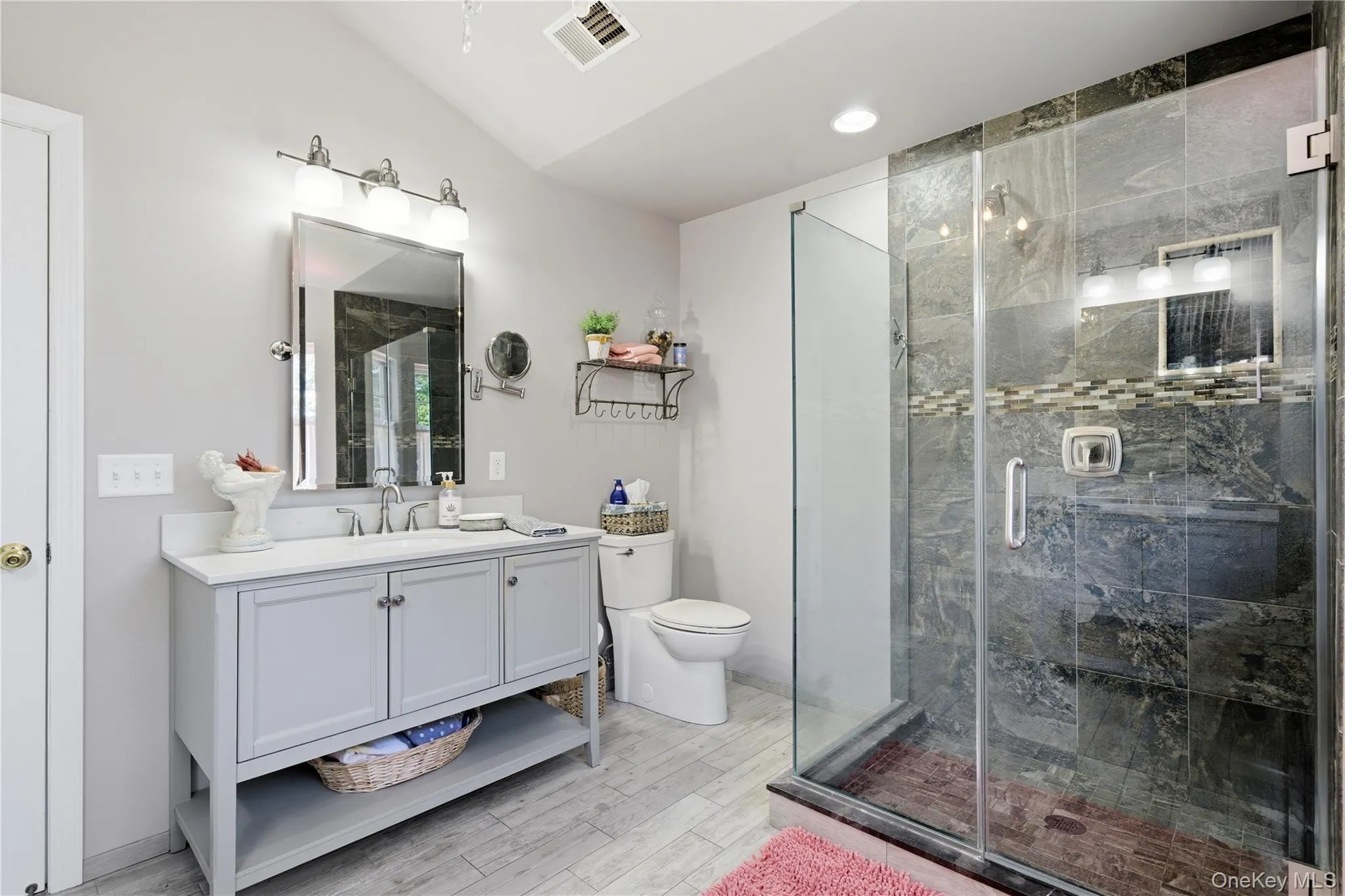 132 Willow Wood Drive, Islip, NY, 2 Bedrooms Bedrooms, 6 Rooms Rooms,2 BathroomsBathrooms,Residential,For Rent,Willow Wood,0,1011977 132 Willow Wood Drive, Islip, NY, 2 Bedrooms Bedrooms, 6 Rooms Rooms,2 BathroomsBathrooms,Residential,For Rent,Willow Wood,0,1011977
