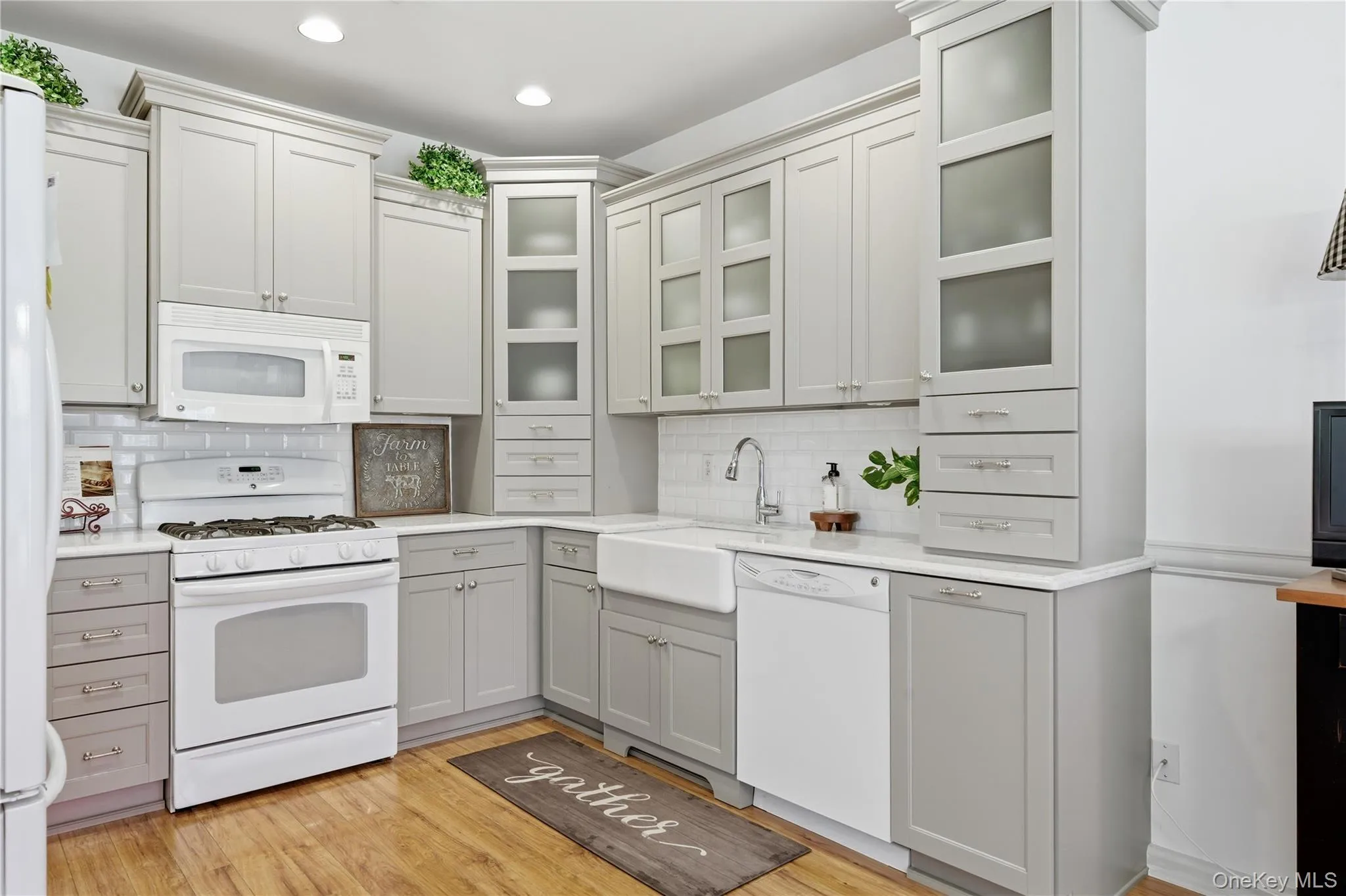 132 Willow Wood Drive, Islip, NY, 2 Bedrooms Bedrooms, 6 Rooms Rooms,2 BathroomsBathrooms,Residential,For Rent,Willow Wood,0,1011977 132 Willow Wood Drive, Islip, NY, 2 Bedrooms Bedrooms, 6 Rooms Rooms,2 BathroomsBathrooms,Residential,For Rent,Willow Wood,0,1011977