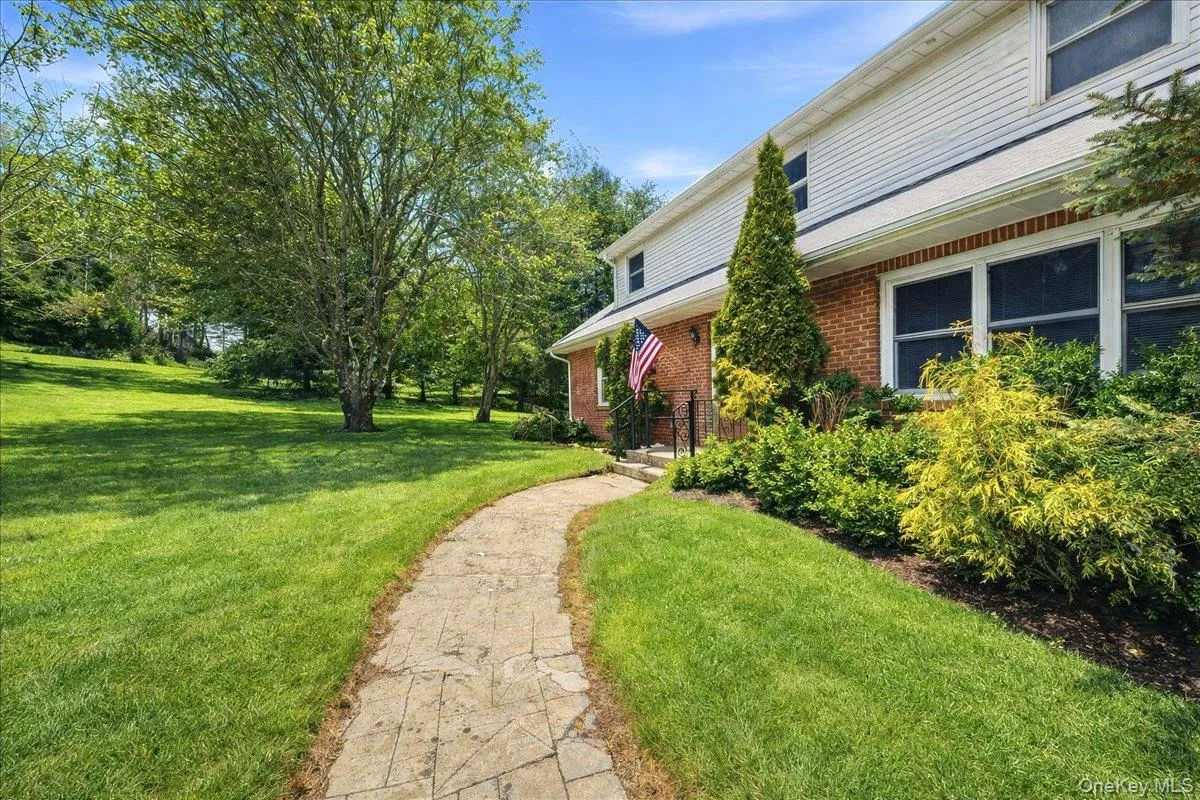 16 Primrose Street, Somers, NY, 4 Bedrooms Bedrooms, 10 Rooms Rooms,3 BathroomsBathrooms,Residential,For Rent,Primrose,0,1011982 16 Primrose Street, Somers, NY, 4 Bedrooms Bedrooms, 10 Rooms Rooms,3 BathroomsBathrooms,Residential,For Rent,Primrose,0,1011982