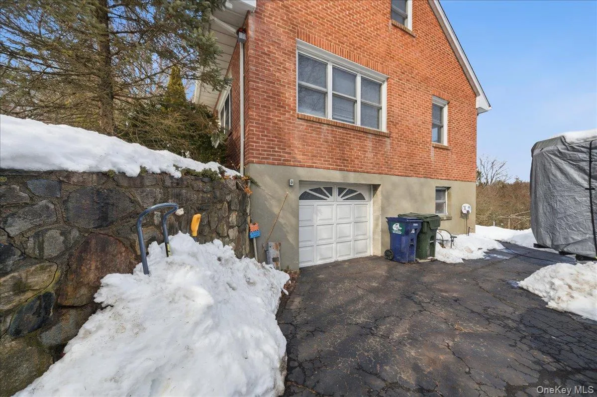 16 Primrose Street, Somers, NY, 4 Bedrooms Bedrooms, 10 Rooms Rooms,3 BathroomsBathrooms,Residential,For Rent,Primrose,0,1011982 16 Primrose Street, Somers, NY, 4 Bedrooms Bedrooms, 10 Rooms Rooms,3 BathroomsBathrooms,Residential,For Rent,Primrose,0,1011982
