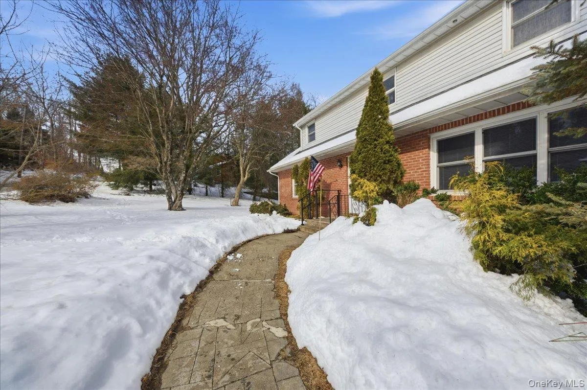 16 Primrose Street, Somers, NY, 4 Bedrooms Bedrooms, 10 Rooms Rooms,3 BathroomsBathrooms,Residential,For Rent,Primrose,0,1011982 16 Primrose Street, Somers, NY, 4 Bedrooms Bedrooms, 10 Rooms Rooms,3 BathroomsBathrooms,Residential,For Rent,Primrose,0,1011982
