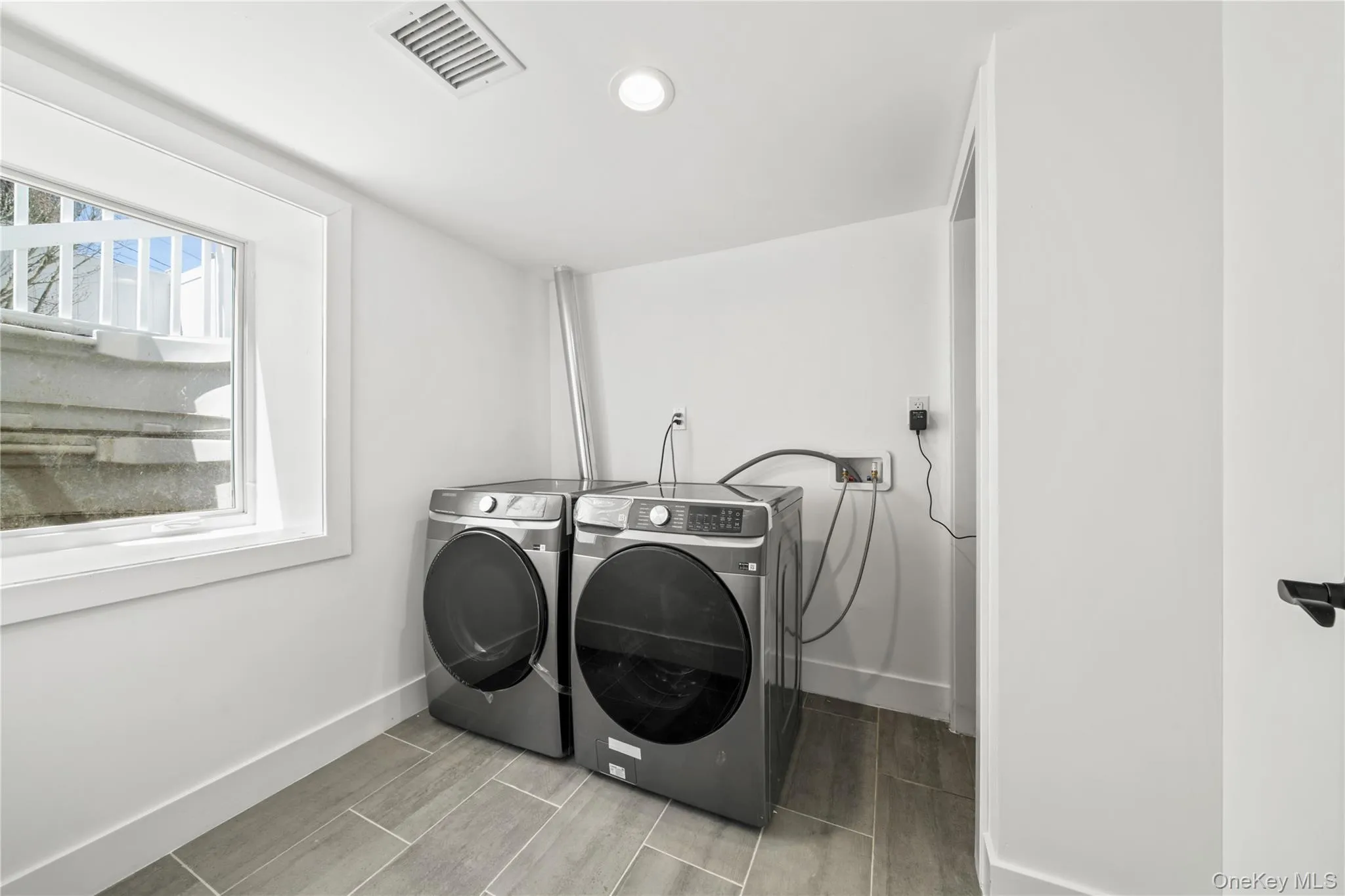 149 Fendale Street, Hempstead, NY, 4 Bedrooms Bedrooms, 8 Rooms Rooms,2 BathroomsBathrooms,Residential,For Rent,Fendale,0,1011984 149 Fendale Street, Hempstead, NY, 4 Bedrooms Bedrooms, 8 Rooms Rooms,2 BathroomsBathrooms,Residential,For Rent,Fendale,0,1011984
