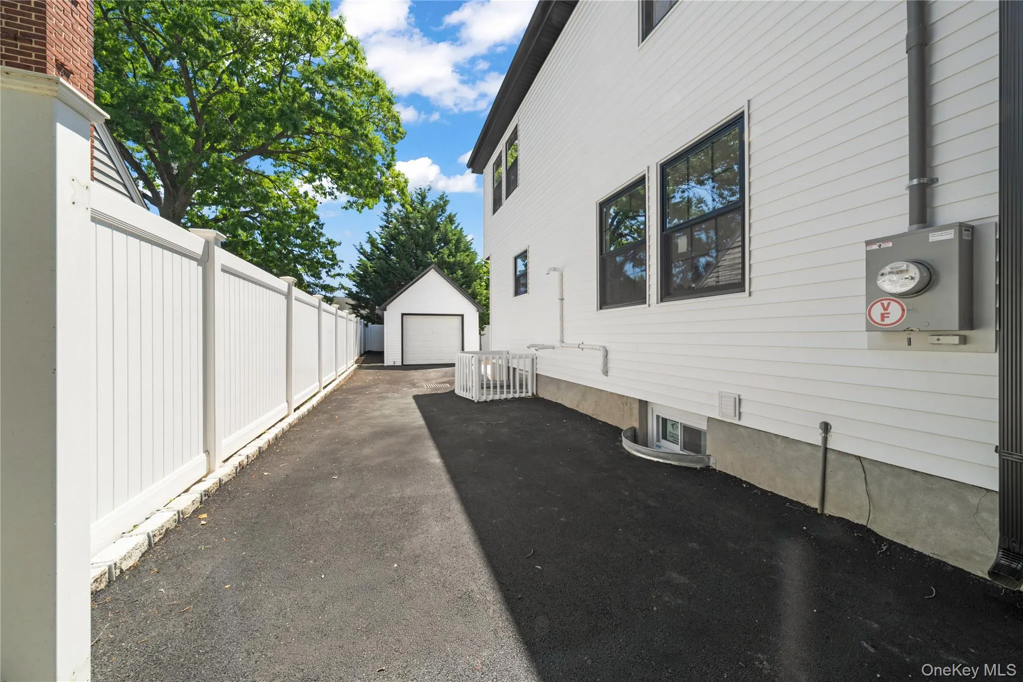 149 Fendale Street, Hempstead, NY, 4 Bedrooms Bedrooms, 8 Rooms Rooms,2 BathroomsBathrooms,Residential,For Rent,Fendale,0,1011984 149 Fendale Street, Hempstead, NY, 4 Bedrooms Bedrooms, 8 Rooms Rooms,2 BathroomsBathrooms,Residential,For Rent,Fendale,0,1011984