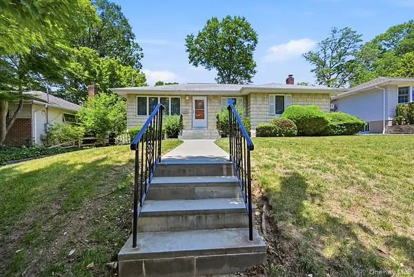 152 Nassau Drive, North Hempstead, NY, 3 Bedrooms Bedrooms, 6 Rooms Rooms,1 BathroomBathrooms,Residential,For Rent,Nassau,0,1011987 152 Nassau Drive, North Hempstead, NY, 3 Bedrooms Bedrooms, 6 Rooms Rooms,1 BathroomBathrooms,Residential,For Rent,Nassau,0,1011987