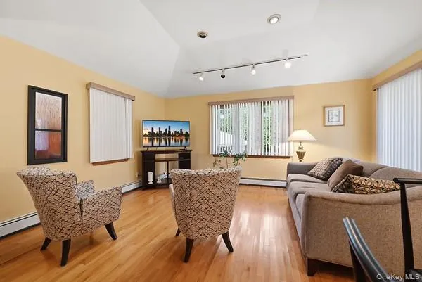 152 Nassau Drive, North Hempstead, NY, 3 Bedrooms Bedrooms, 6 Rooms Rooms,1 BathroomBathrooms,Residential,For Rent,Nassau,0,1011987 152 Nassau Drive, North Hempstead, NY, 3 Bedrooms Bedrooms, 6 Rooms Rooms,1 BathroomBathrooms,Residential,For Rent,Nassau,0,1011987