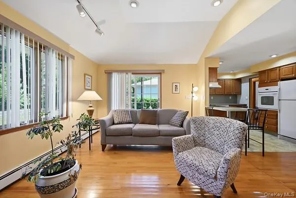 152 Nassau Drive, North Hempstead, NY, 3 Bedrooms Bedrooms, 6 Rooms Rooms,1 BathroomBathrooms,Residential,For Rent,Nassau,0,1011987 152 Nassau Drive, North Hempstead, NY, 3 Bedrooms Bedrooms, 6 Rooms Rooms,1 BathroomBathrooms,Residential,For Rent,Nassau,0,1011987