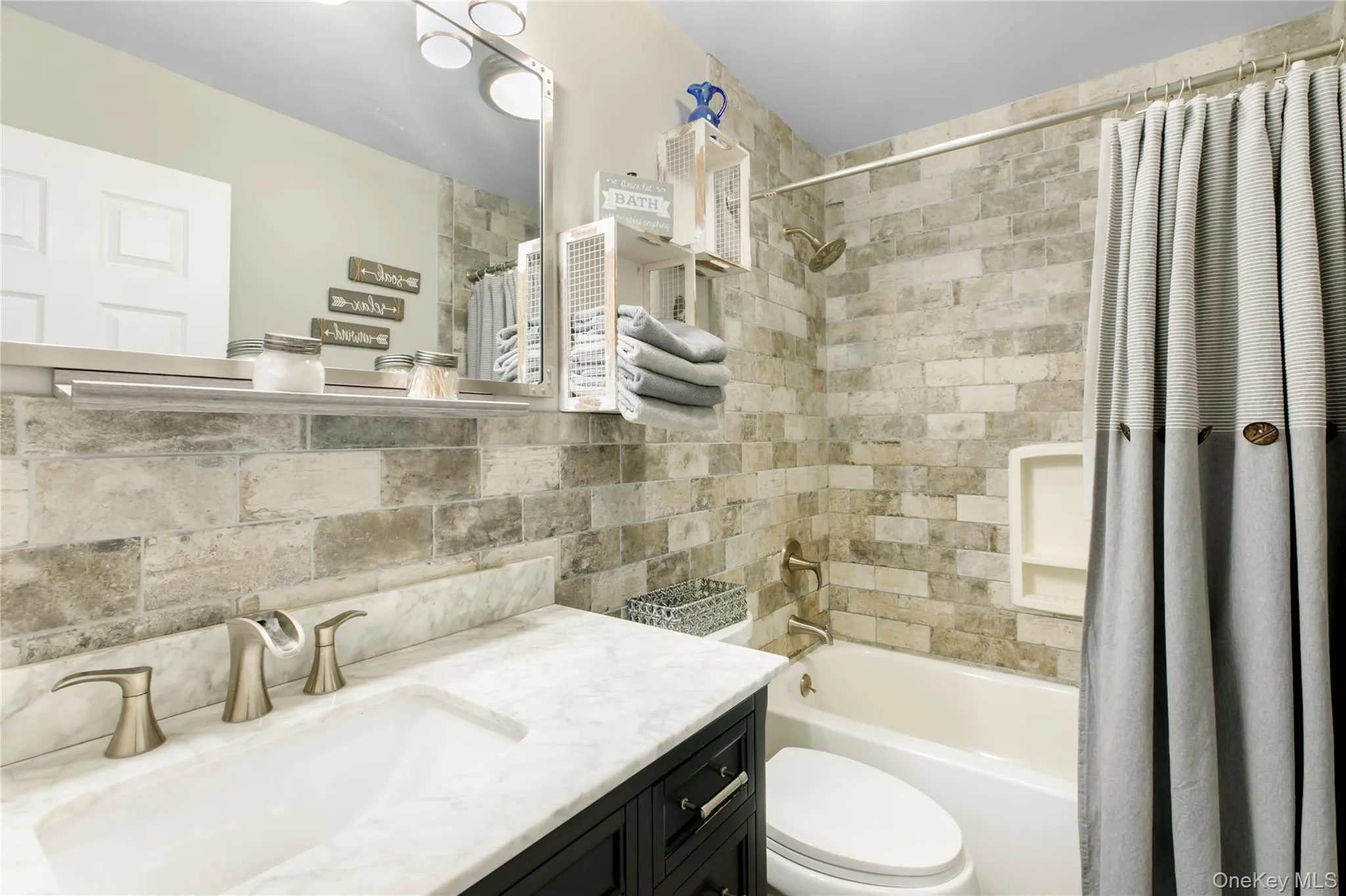 47 Forrestall Drive, Brookhaven, NY, 3 Bedrooms Bedrooms, 7 Rooms Rooms,1 BathroomBathrooms,Residential,For Rent,Forrestall,0,1011988 47 Forrestall Drive, Brookhaven, NY, 3 Bedrooms Bedrooms, 7 Rooms Rooms,1 BathroomBathrooms,Residential,For Rent,Forrestall,0,1011988