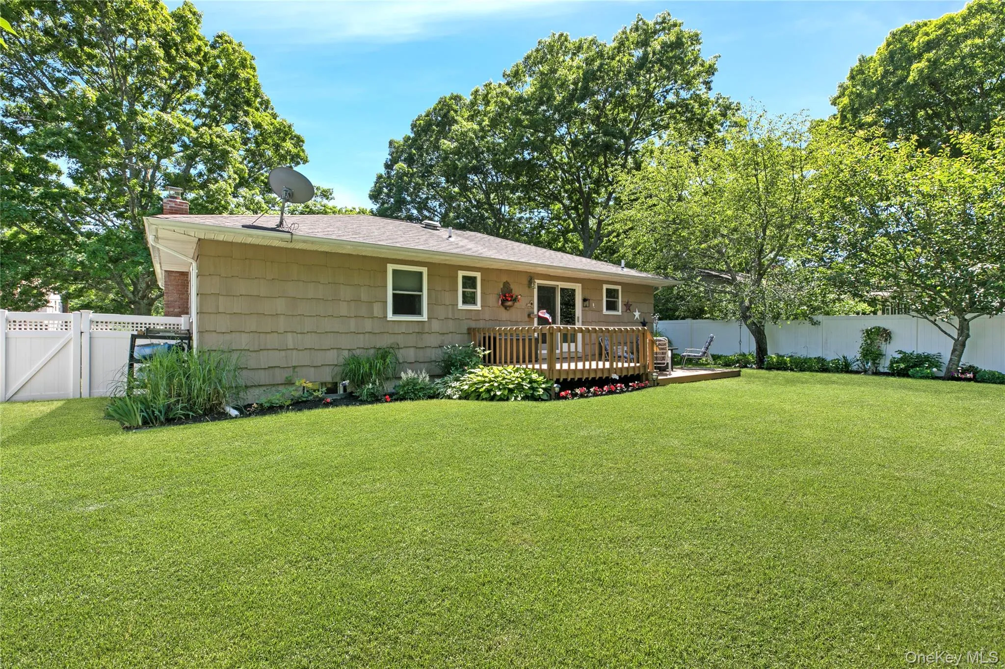 47 Forrestall Drive, Brookhaven, NY, 3 Bedrooms Bedrooms, 7 Rooms Rooms,1 BathroomBathrooms,Residential,For Rent,Forrestall,0,1011988 47 Forrestall Drive, Brookhaven, NY, 3 Bedrooms Bedrooms, 7 Rooms Rooms,1 BathroomBathrooms,Residential,For Rent,Forrestall,0,1011988
