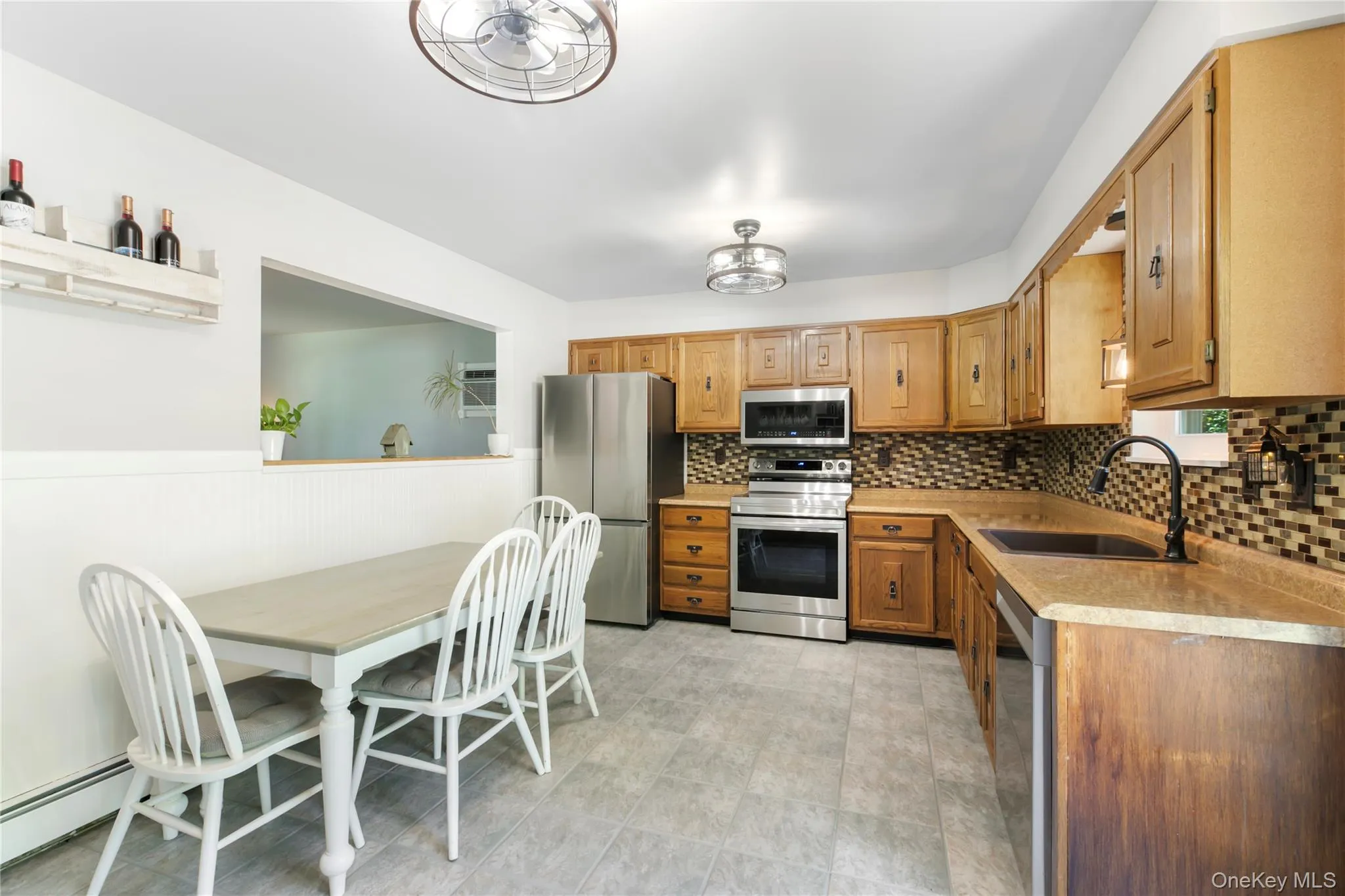 47 Forrestall Drive, Brookhaven, NY, 3 Bedrooms Bedrooms, 7 Rooms Rooms,1 BathroomBathrooms,Residential,For Rent,Forrestall,0,1011988 47 Forrestall Drive, Brookhaven, NY, 3 Bedrooms Bedrooms, 7 Rooms Rooms,1 BathroomBathrooms,Residential,For Rent,Forrestall,0,1011988