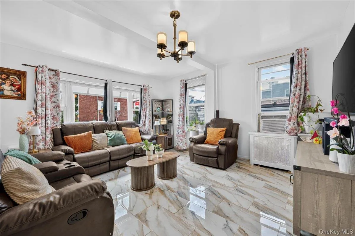 9513 85th Street, New York, NY, 4 Bedrooms Bedrooms, 8 Rooms Rooms,3 BathroomsBathrooms,Residential,For Rent,85th,0,KEY1011992 9513 85th Street, New York, NY, 4 Bedrooms Bedrooms, 8 Rooms Rooms,3 BathroomsBathrooms,Residential,For Rent,85th,0,KEY1011992