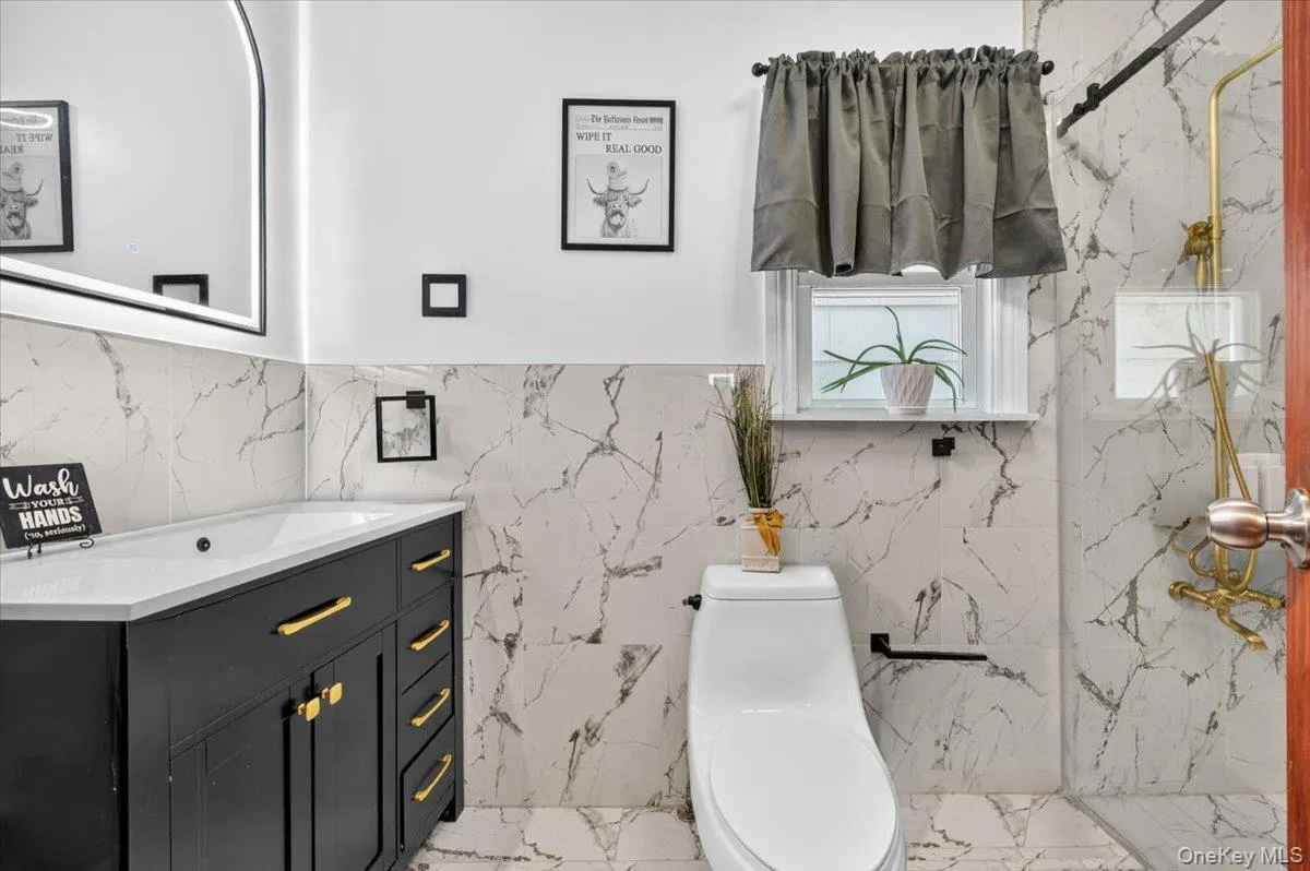 9513 85th Street, New York, NY, 4 Bedrooms Bedrooms, 8 Rooms Rooms,3 BathroomsBathrooms,Residential,For Rent,85th,0,KEY1011992 9513 85th Street, New York, NY, 4 Bedrooms Bedrooms, 8 Rooms Rooms,3 BathroomsBathrooms,Residential,For Rent,85th,0,KEY1011992
