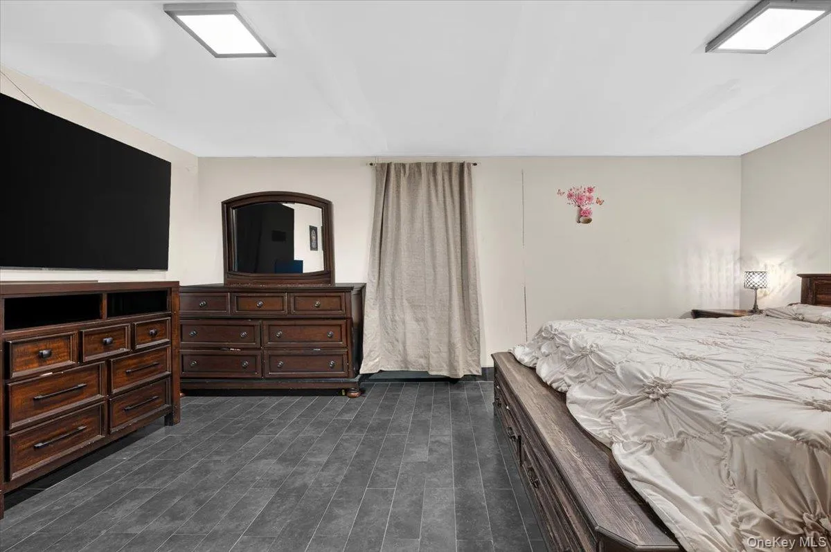 9513 85th Street, New York, NY, 4 Bedrooms Bedrooms, 8 Rooms Rooms,3 BathroomsBathrooms,Residential,For Rent,85th,0,KEY1011992 9513 85th Street, New York, NY, 4 Bedrooms Bedrooms, 8 Rooms Rooms,3 BathroomsBathrooms,Residential,For Rent,85th,0,KEY1011992