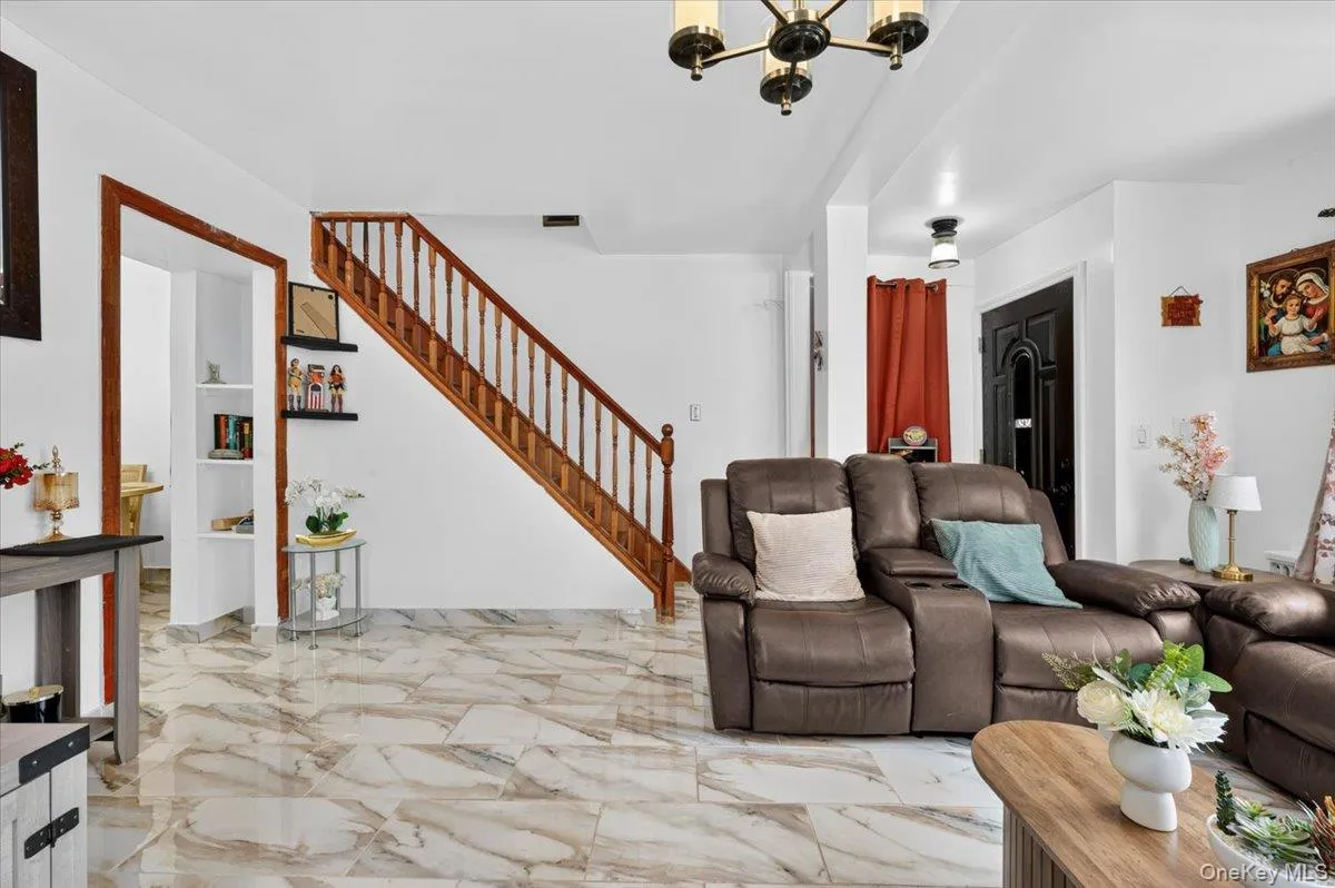 9513 85th Street, New York, NY, 4 Bedrooms Bedrooms, 8 Rooms Rooms,3 BathroomsBathrooms,Residential,For Rent,85th,0,KEY1011992 9513 85th Street, New York, NY, 4 Bedrooms Bedrooms, 8 Rooms Rooms,3 BathroomsBathrooms,Residential,For Rent,85th,0,KEY1011992