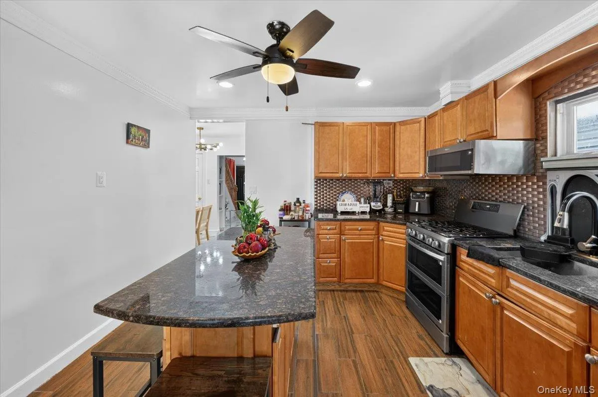 9513 85th Street, New York, NY, 4 Bedrooms Bedrooms, 8 Rooms Rooms,3 BathroomsBathrooms,Residential,For Rent,85th,0,KEY1011992 9513 85th Street, New York, NY, 4 Bedrooms Bedrooms, 8 Rooms Rooms,3 BathroomsBathrooms,Residential,For Rent,85th,0,KEY1011992