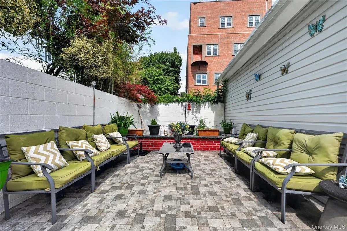 9513 85th Street, New York, NY, 4 Bedrooms Bedrooms, 8 Rooms Rooms,3 BathroomsBathrooms,Residential,For Rent,85th,0,KEY1011992 9513 85th Street, New York, NY, 4 Bedrooms Bedrooms, 8 Rooms Rooms,3 BathroomsBathrooms,Residential,For Rent,85th,0,KEY1011992