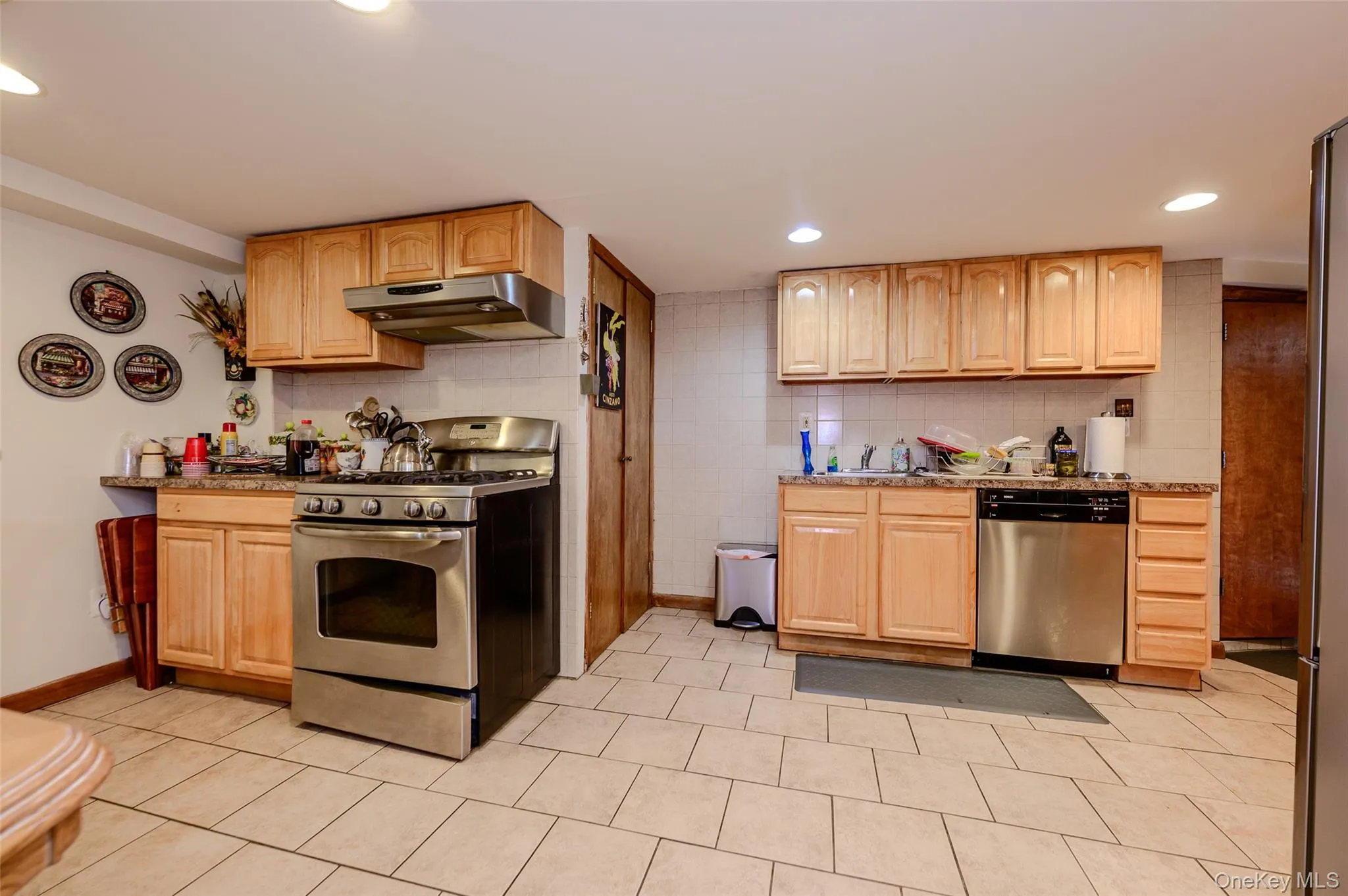 84 Ridgewood Avenue, Yonkers, NY, 3 Bedrooms Bedrooms, 6 Rooms Rooms,1 BathroomBathrooms,Residential,For Rent,Ridgewood,0,1011995 84 Ridgewood Avenue, Yonkers, NY, 3 Bedrooms Bedrooms, 6 Rooms Rooms,1 BathroomBathrooms,Residential,For Rent,Ridgewood,0,1011995