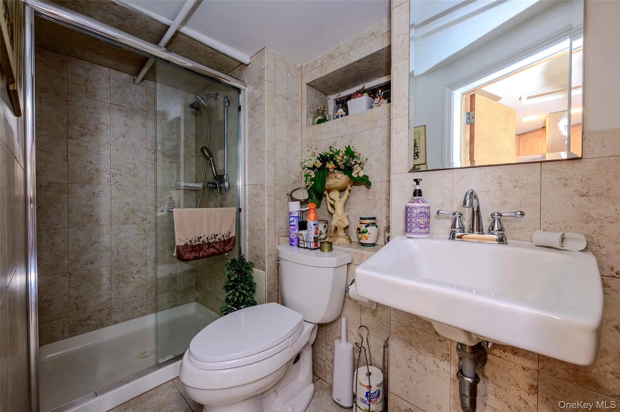 84 Ridgewood Avenue, Yonkers, NY, 3 Bedrooms Bedrooms, 6 Rooms Rooms,1 BathroomBathrooms,Residential,For Rent,Ridgewood,0,1011995 84 Ridgewood Avenue, Yonkers, NY, 3 Bedrooms Bedrooms, 6 Rooms Rooms,1 BathroomBathrooms,Residential,For Rent,Ridgewood,0,1011995