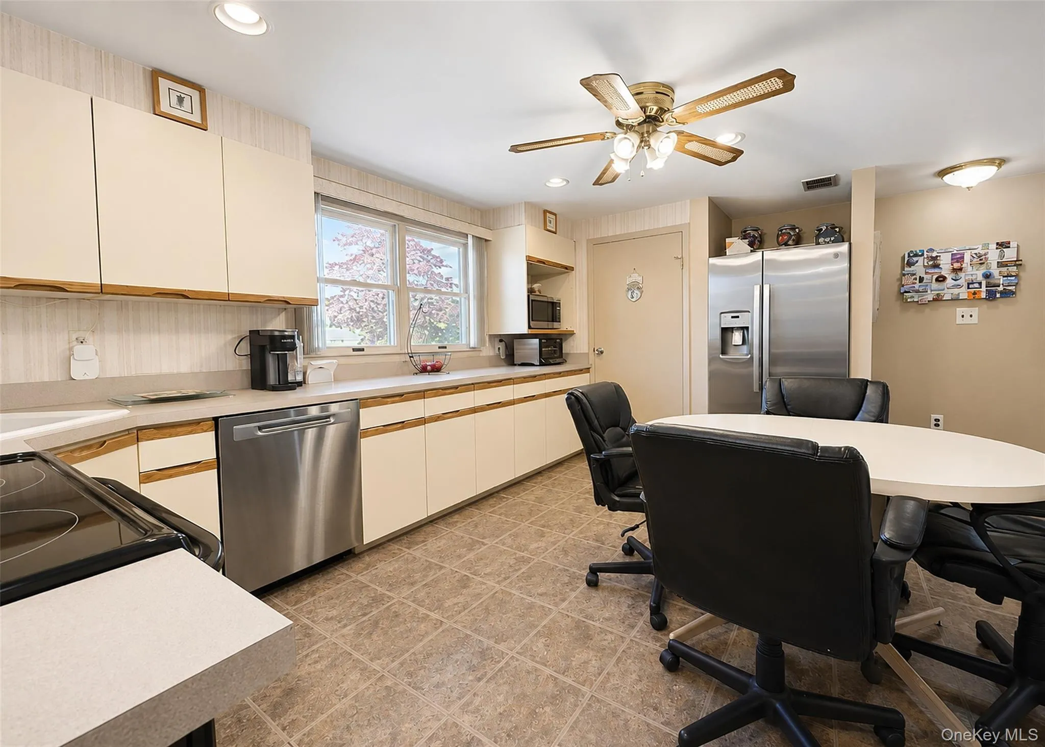 46 Marksman Lane, Hempstead, NY, 6 Bedrooms Bedrooms, 14 Rooms Rooms,2 BathroomsBathrooms,Residential,For Rent,Marksman,0,1011997 46 Marksman Lane, Hempstead, NY, 6 Bedrooms Bedrooms, 14 Rooms Rooms,2 BathroomsBathrooms,Residential,For Rent,Marksman,0,1011997