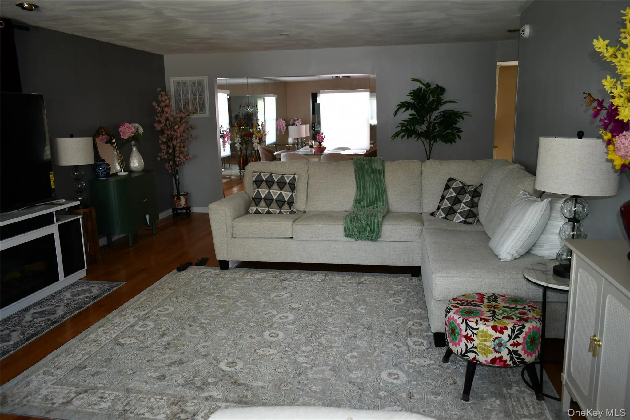280 Park Avenue, North Hempstead, NY, 5 Bedrooms Bedrooms, 11 Rooms Rooms,3 BathroomsBathrooms,Residential,For Rent,Park,0,1012002 280 Park Avenue, North Hempstead, NY, 5 Bedrooms Bedrooms, 11 Rooms Rooms,3 BathroomsBathrooms,Residential,For Rent,Park,0,1012002