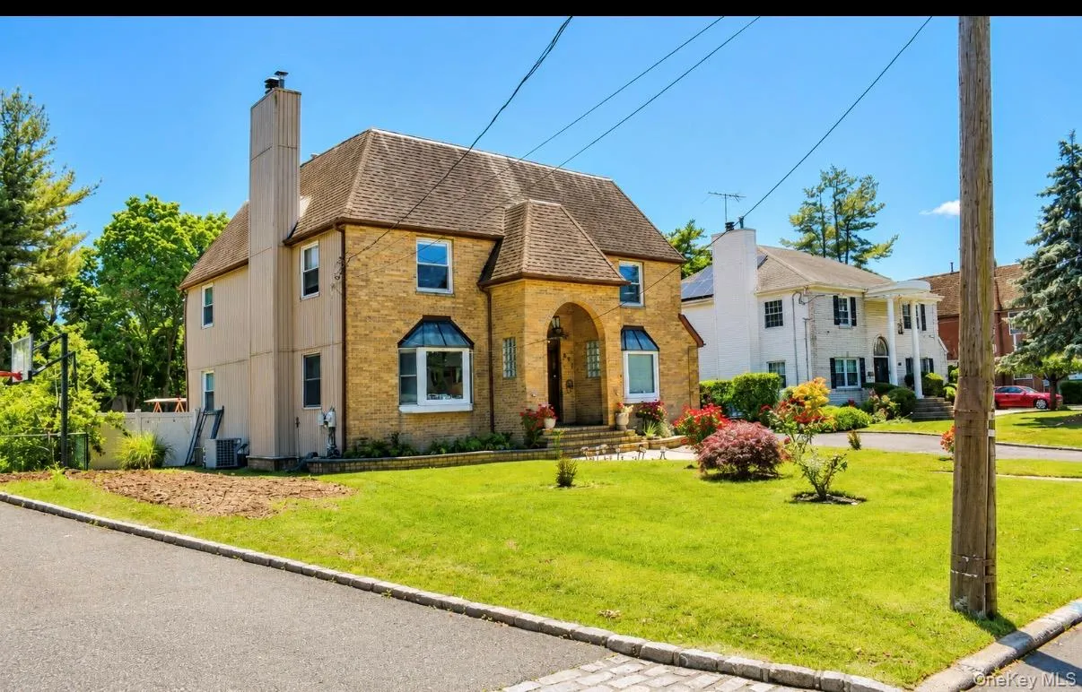 280 Park Avenue, North Hempstead, NY, 5 Bedrooms Bedrooms, 11 Rooms Rooms,3 BathroomsBathrooms,Residential,For Rent,Park,0,1012002 280 Park Avenue, North Hempstead, NY, 5 Bedrooms Bedrooms, 11 Rooms Rooms,3 BathroomsBathrooms,Residential,For Rent,Park,0,1012002