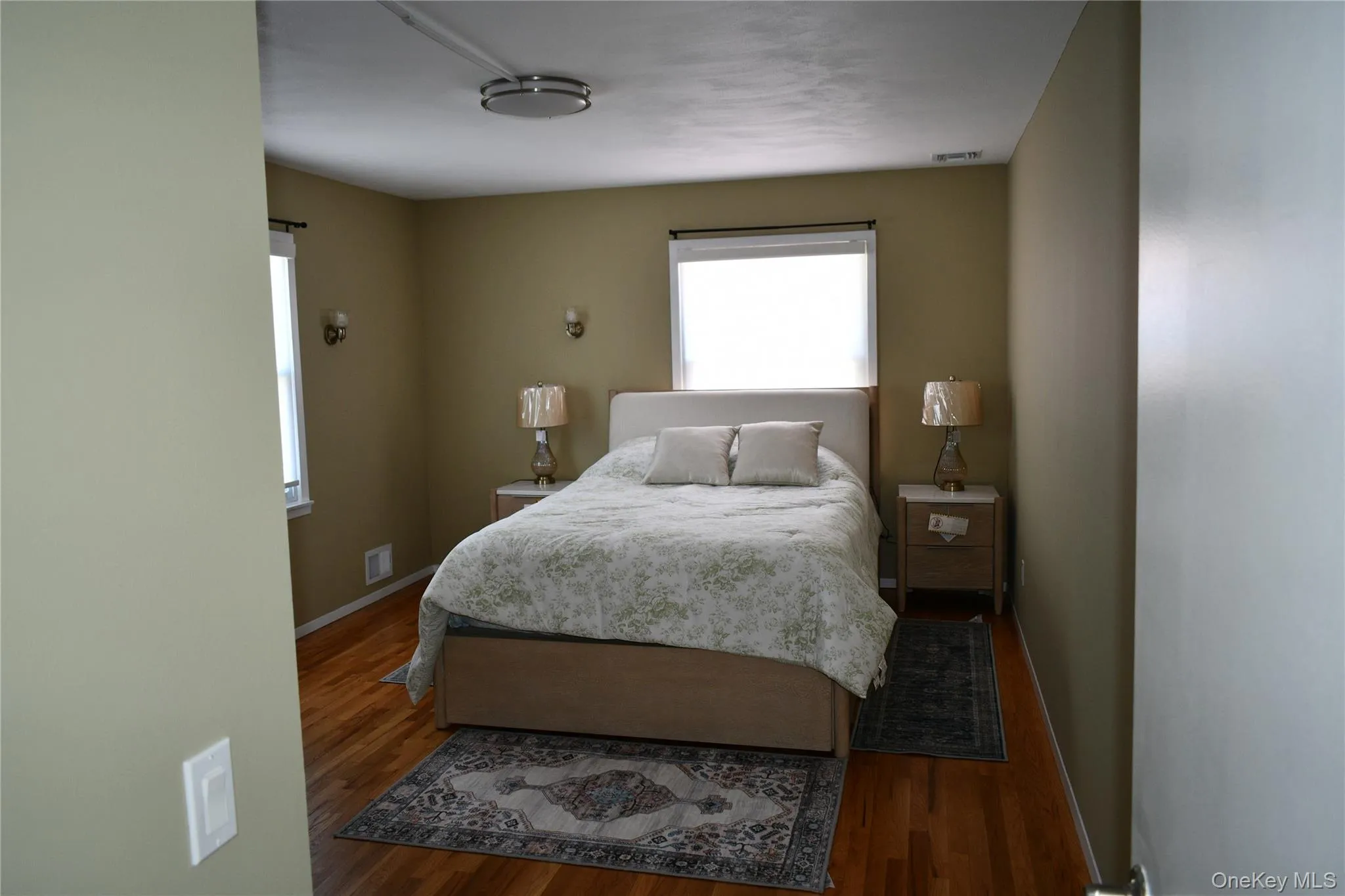 280 Park Avenue, North Hempstead, NY, 5 Bedrooms Bedrooms, 11 Rooms Rooms,3 BathroomsBathrooms,Residential,For Rent,Park,0,1012002 280 Park Avenue, North Hempstead, NY, 5 Bedrooms Bedrooms, 11 Rooms Rooms,3 BathroomsBathrooms,Residential,For Rent,Park,0,1012002