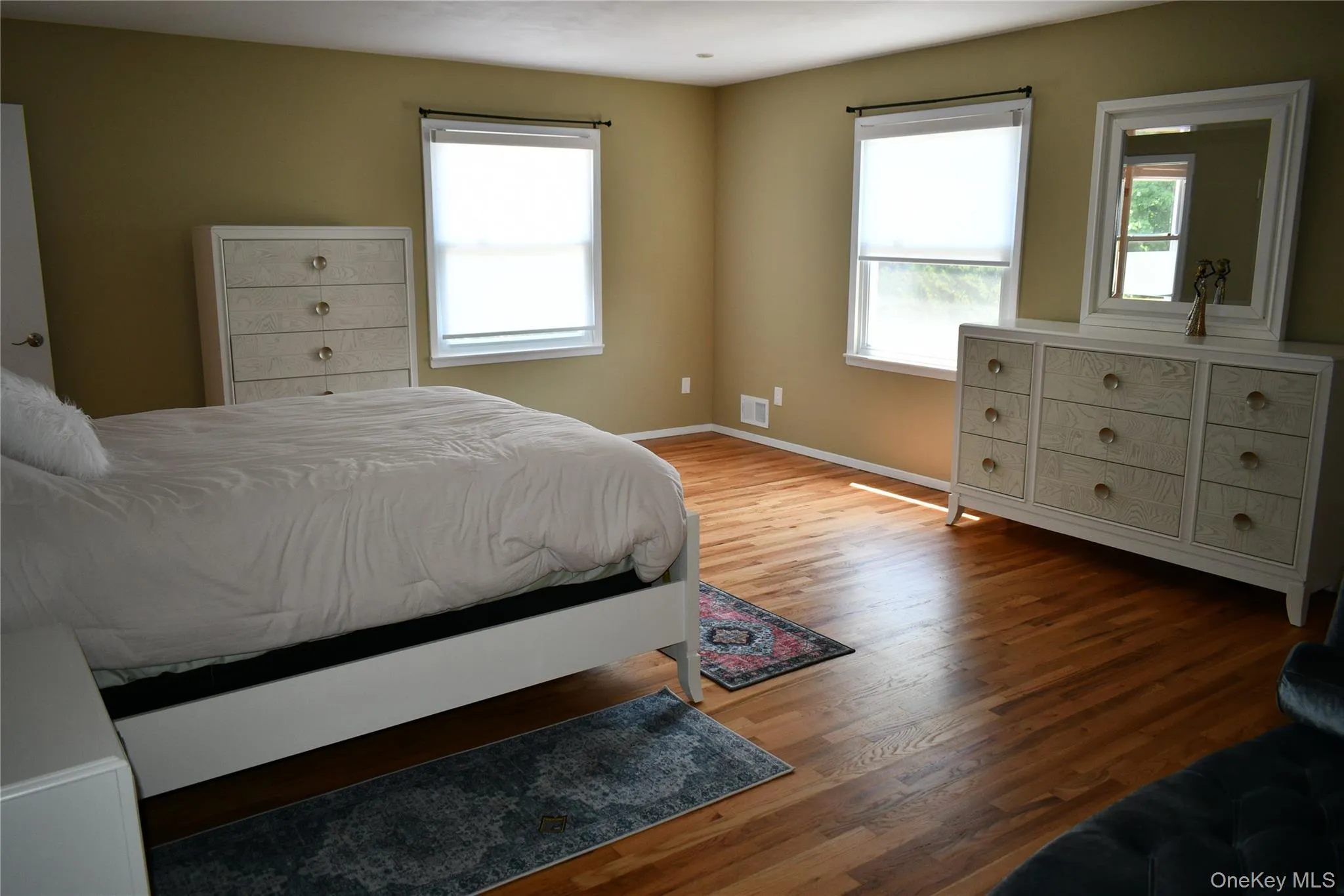 280 Park Avenue, North Hempstead, NY, 5 Bedrooms Bedrooms, 11 Rooms Rooms,3 BathroomsBathrooms,Residential,For Rent,Park,0,1012002 280 Park Avenue, North Hempstead, NY, 5 Bedrooms Bedrooms, 11 Rooms Rooms,3 BathroomsBathrooms,Residential,For Rent,Park,0,1012002