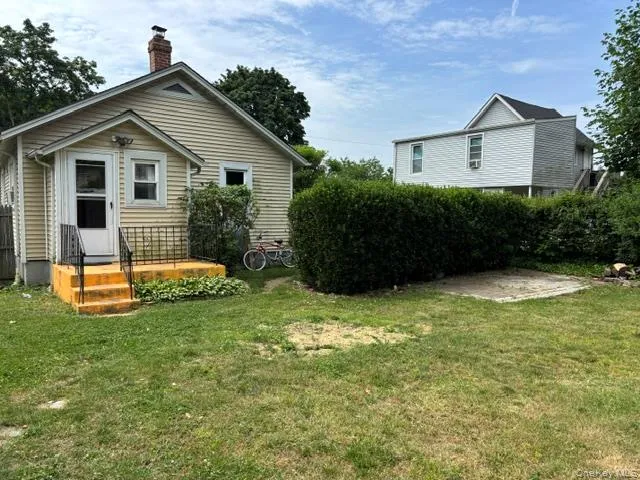 22 5th Street, Huntington, NY, 2 Bedrooms Bedrooms, 5 Rooms Rooms,1 BathroomBathrooms,Residential,For Rent,5th,0,1012003 22 5th Street, Huntington, NY, 2 Bedrooms Bedrooms, 5 Rooms Rooms,1 BathroomBathrooms,Residential,For Rent,5th,0,1012003