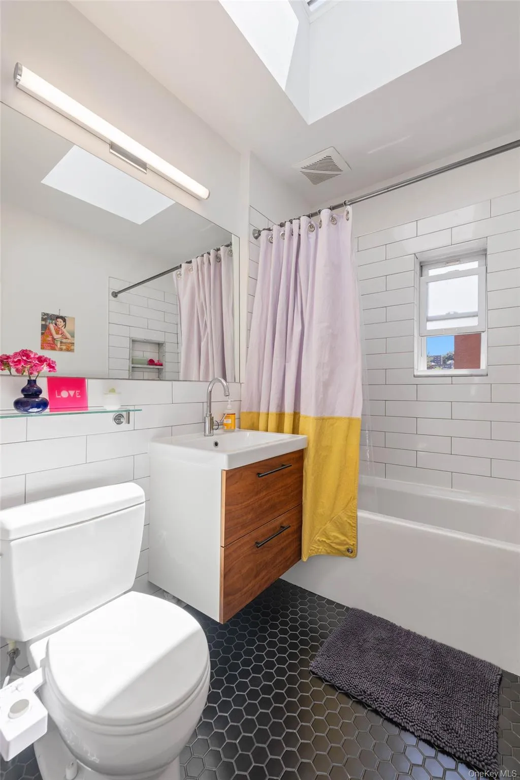 3446 Corlear Avenue, New York, NY, 3 Bedrooms Bedrooms, 5 Rooms Rooms,1 BathroomBathrooms,Residential Lease,For Rent,Corlear,0,1012008 3446 Corlear Avenue, New York, NY, 3 Bedrooms Bedrooms, 5 Rooms Rooms,1 BathroomBathrooms,Residential Lease,For Rent,Corlear,0,1012008