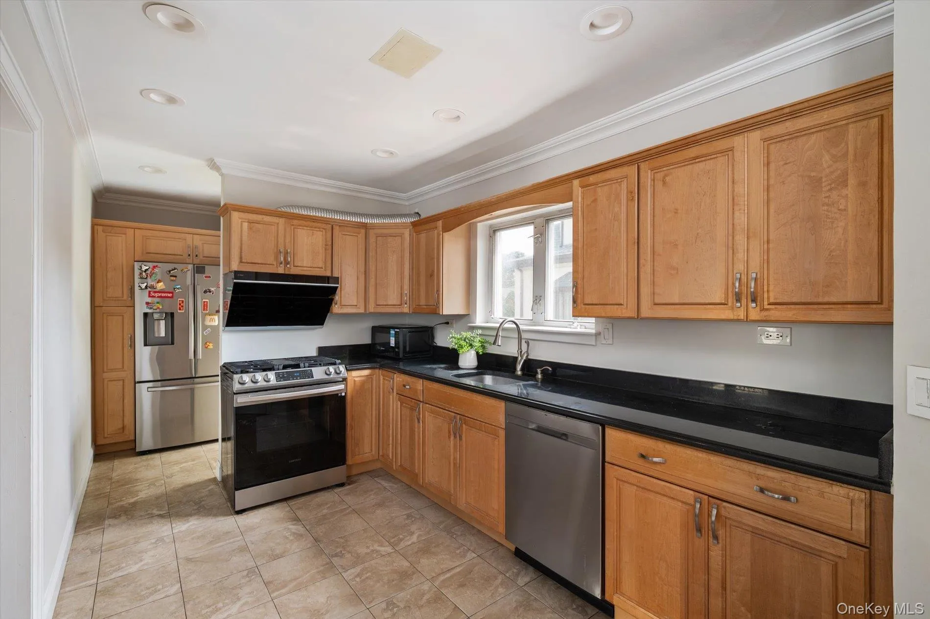 8 May Court, Hempstead, NY, 3 Bedrooms Bedrooms, 9 Rooms Rooms,1 BathroomBathrooms,Residential,For Rent,May,0,1012014 8 May Court, Hempstead, NY, 3 Bedrooms Bedrooms, 9 Rooms Rooms,1 BathroomBathrooms,Residential,For Rent,May,0,1012014