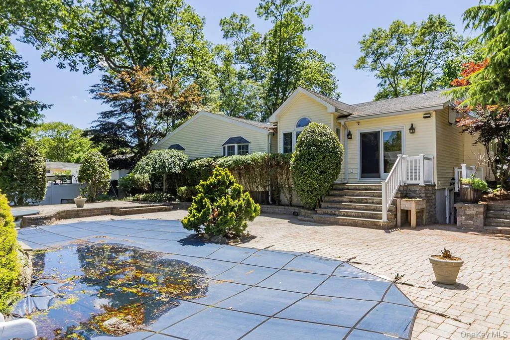 229 Alexander Avenue, Smithtown, NY, 4 Bedrooms Bedrooms, 8 Rooms Rooms,2 BathroomsBathrooms,Residential,For Rent,Alexander,0,KEY1012015 229 Alexander Avenue, Smithtown, NY, 4 Bedrooms Bedrooms, 8 Rooms Rooms,2 BathroomsBathrooms,Residential,For Rent,Alexander,0,KEY1012015