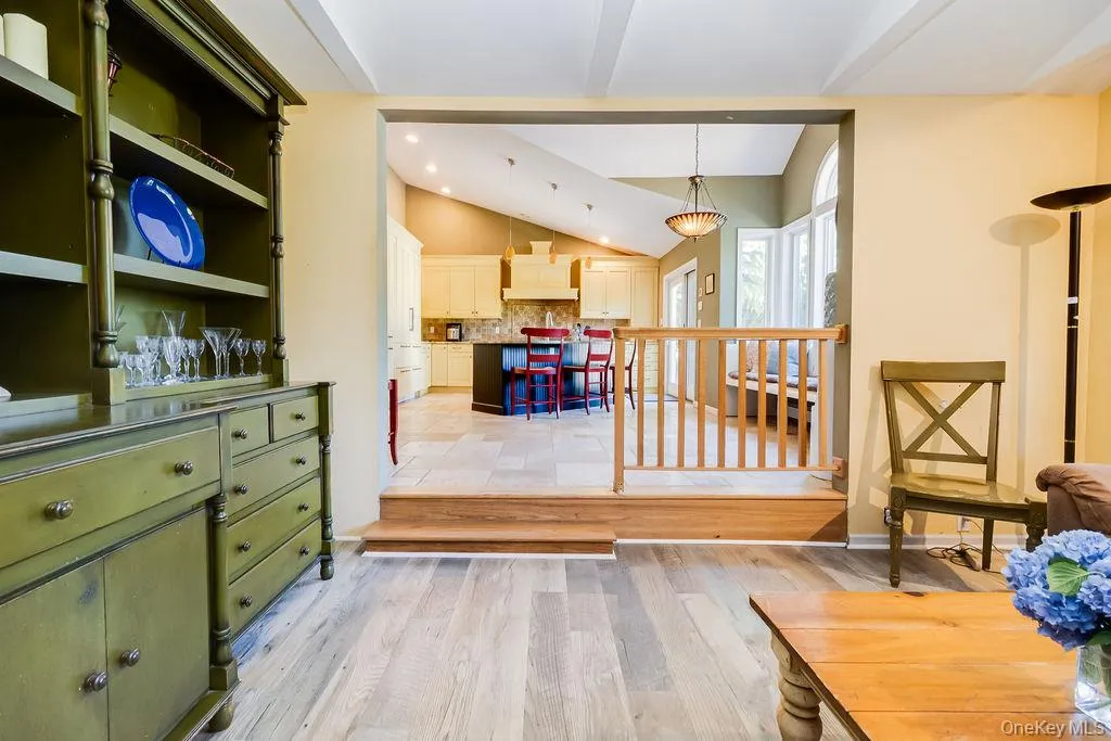 229 Alexander Avenue, Smithtown, NY, 4 Bedrooms Bedrooms, 8 Rooms Rooms,2 BathroomsBathrooms,Residential,For Rent,Alexander,0,KEY1012015 229 Alexander Avenue, Smithtown, NY, 4 Bedrooms Bedrooms, 8 Rooms Rooms,2 BathroomsBathrooms,Residential,For Rent,Alexander,0,KEY1012015